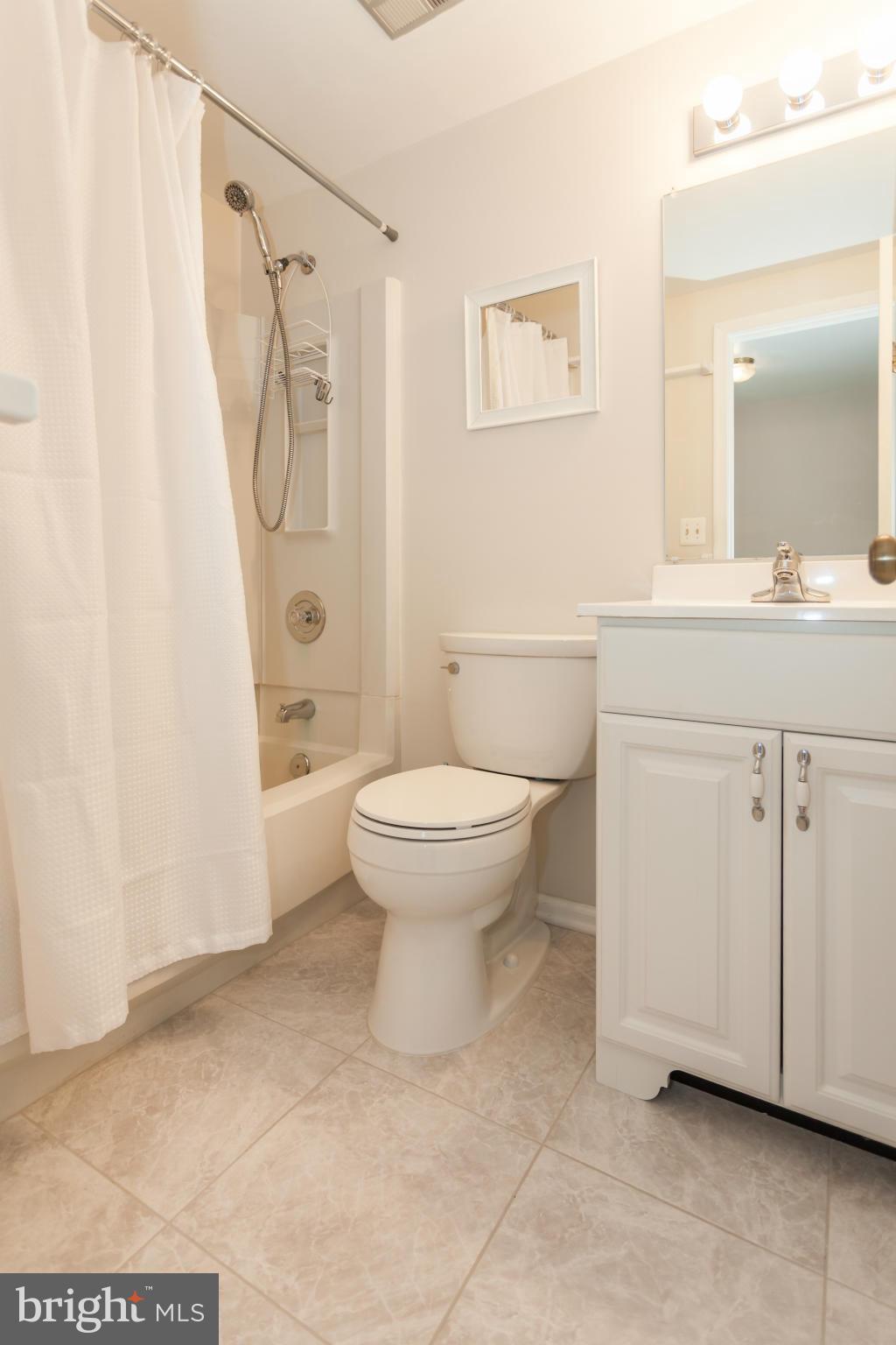 COUNTRYSIDE - Residential