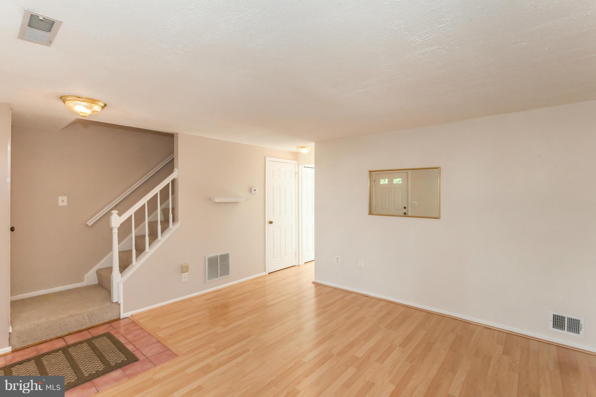 COUNTRYSIDE - Residential