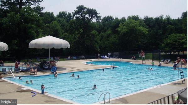 BURKE CENTRE - Residential Lease