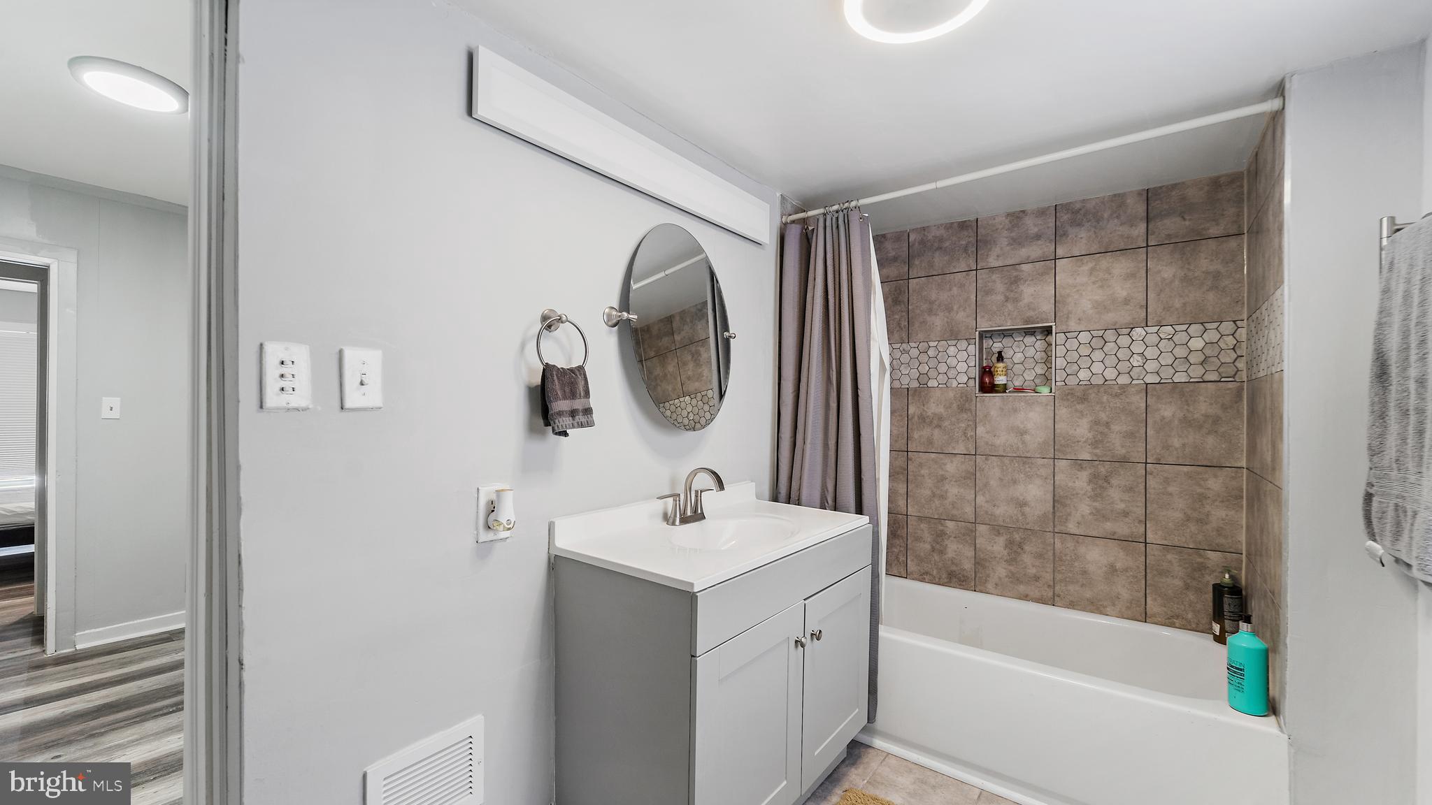 MOUNT CLARE - Residential