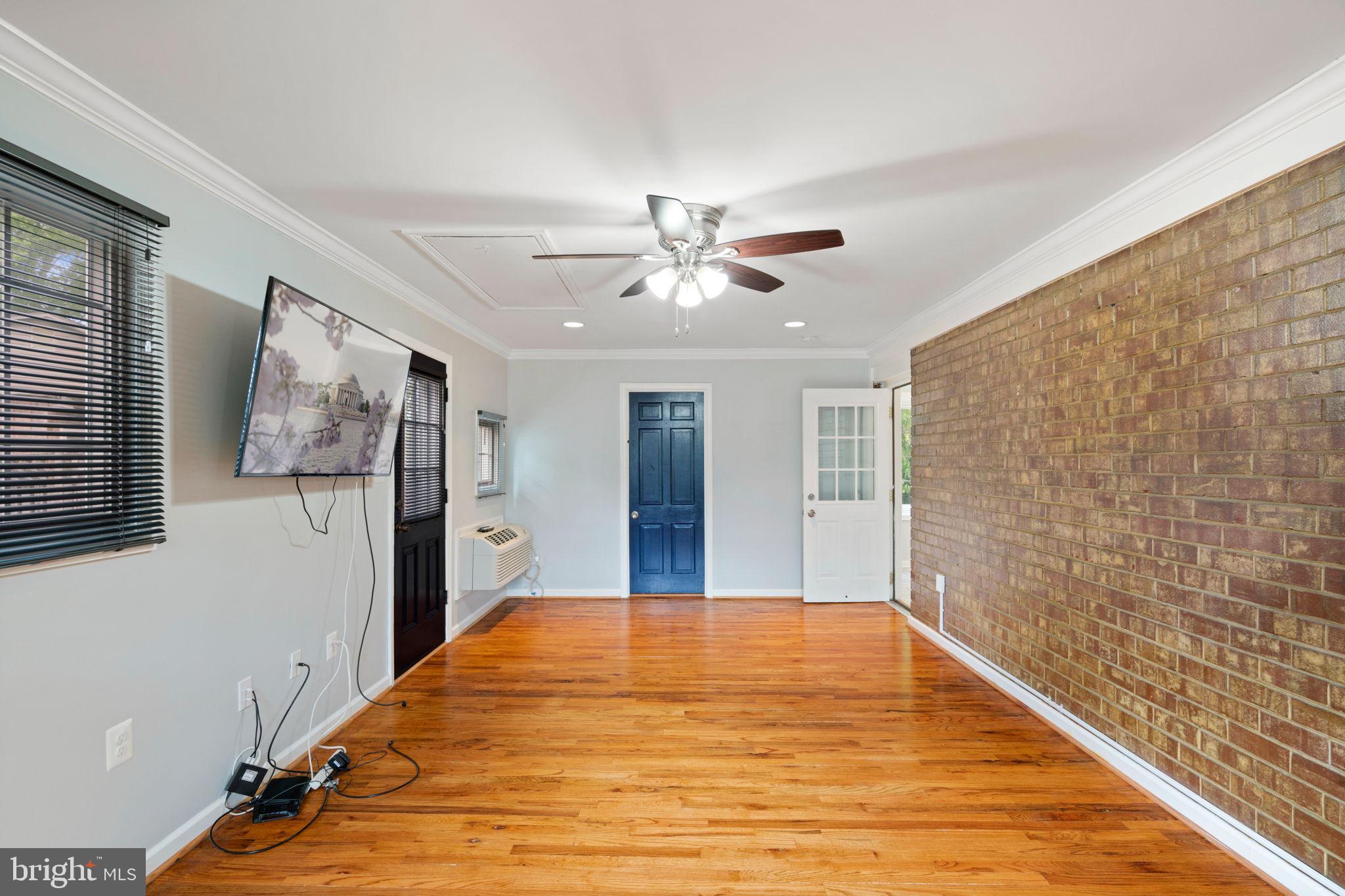 KINGS PARK - Residential Lease