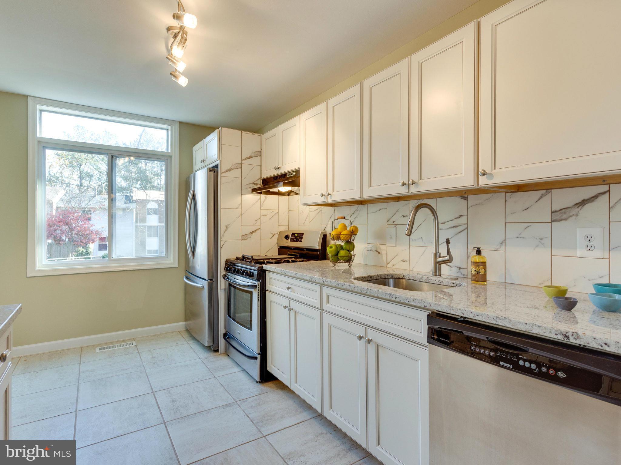 LAKE RIDGE - Residential