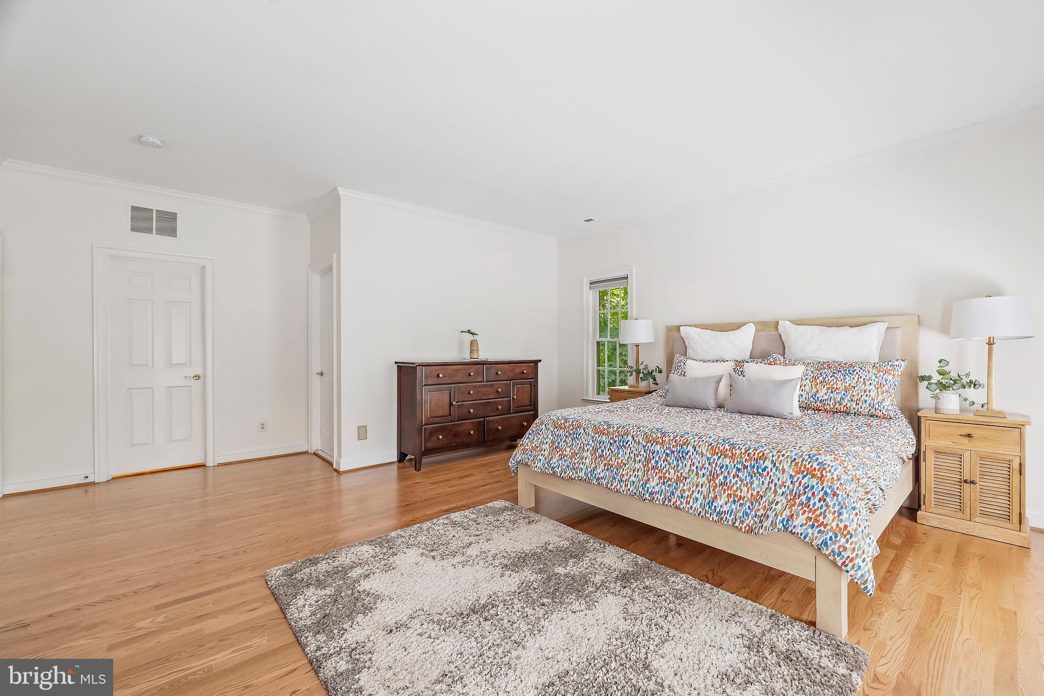 LAURELFORD - Residential