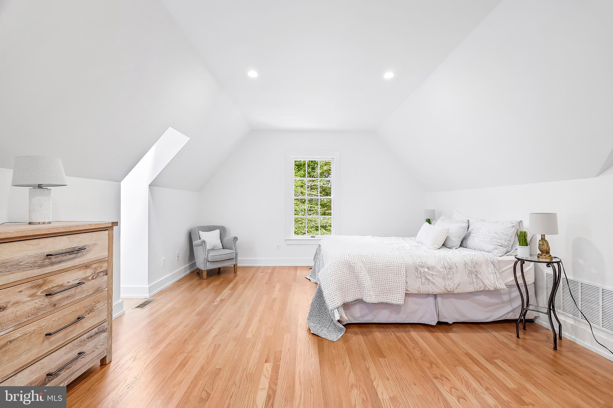 LAURELFORD - Residential