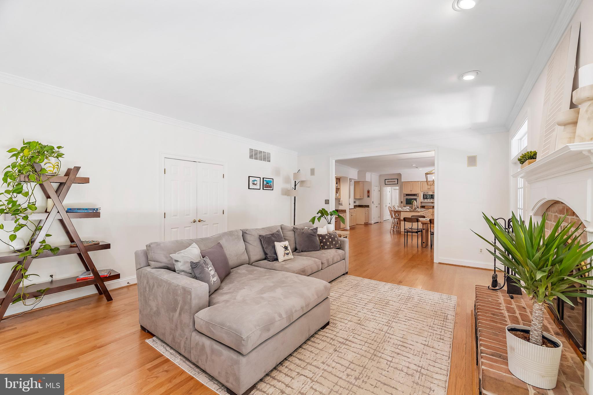 LAURELFORD - Residential