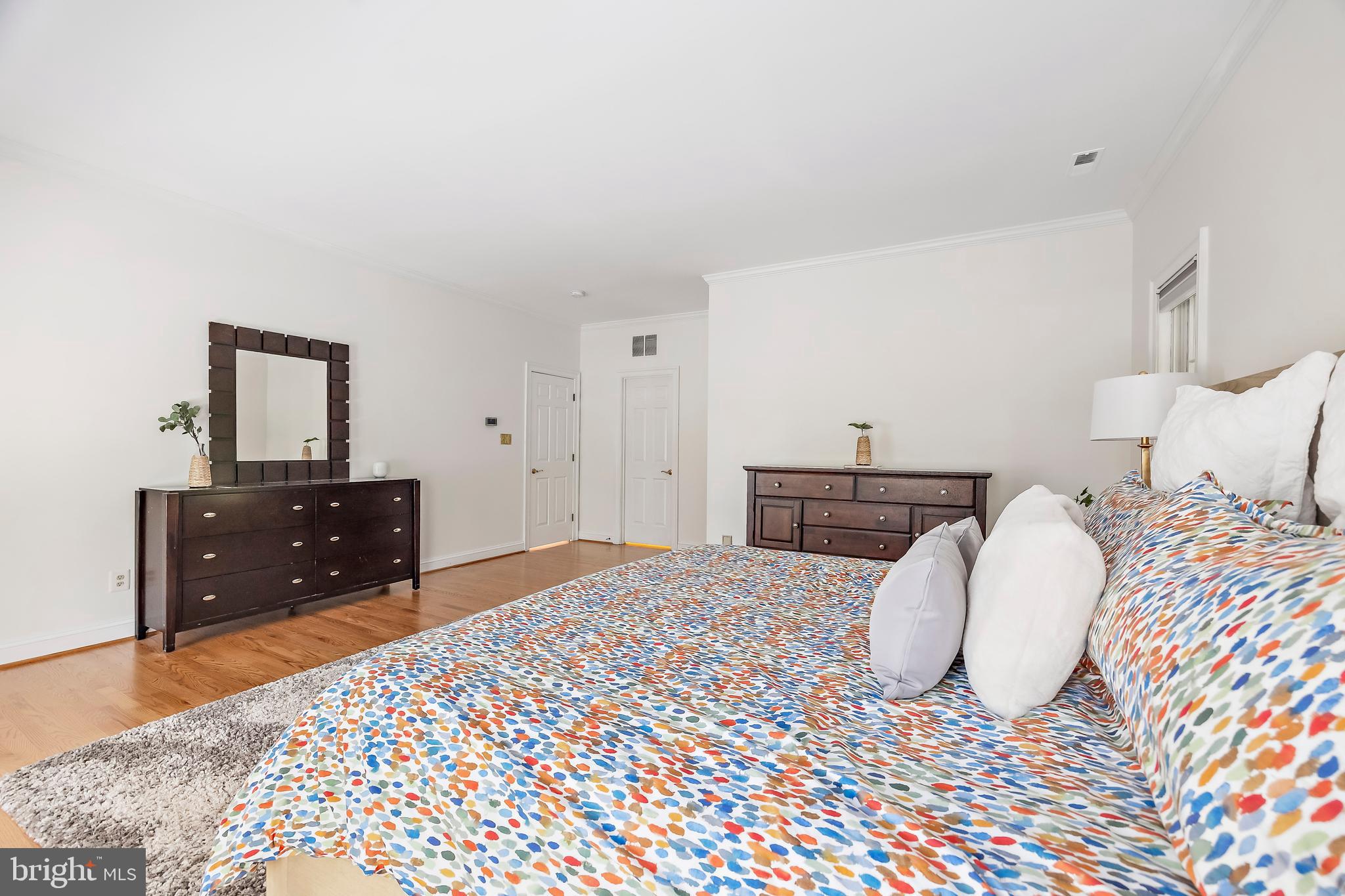 LAURELFORD - Residential