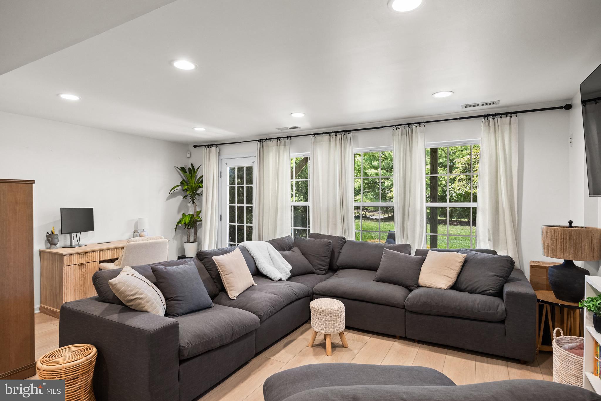 622 SWEETGUM LANE