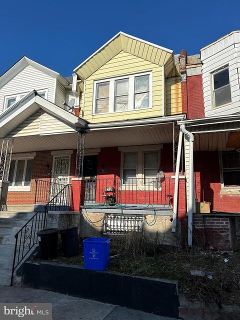 Townhouse For Sale - 1923 W Airdrie Street<br/> PHILADELPHIA, PA 19140