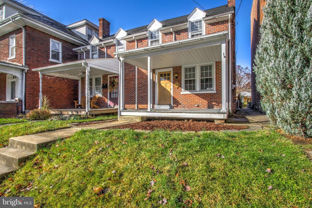 Photo of 324 College Avenue, Lancaster, PA 17603 (MLS # PALA2044810)