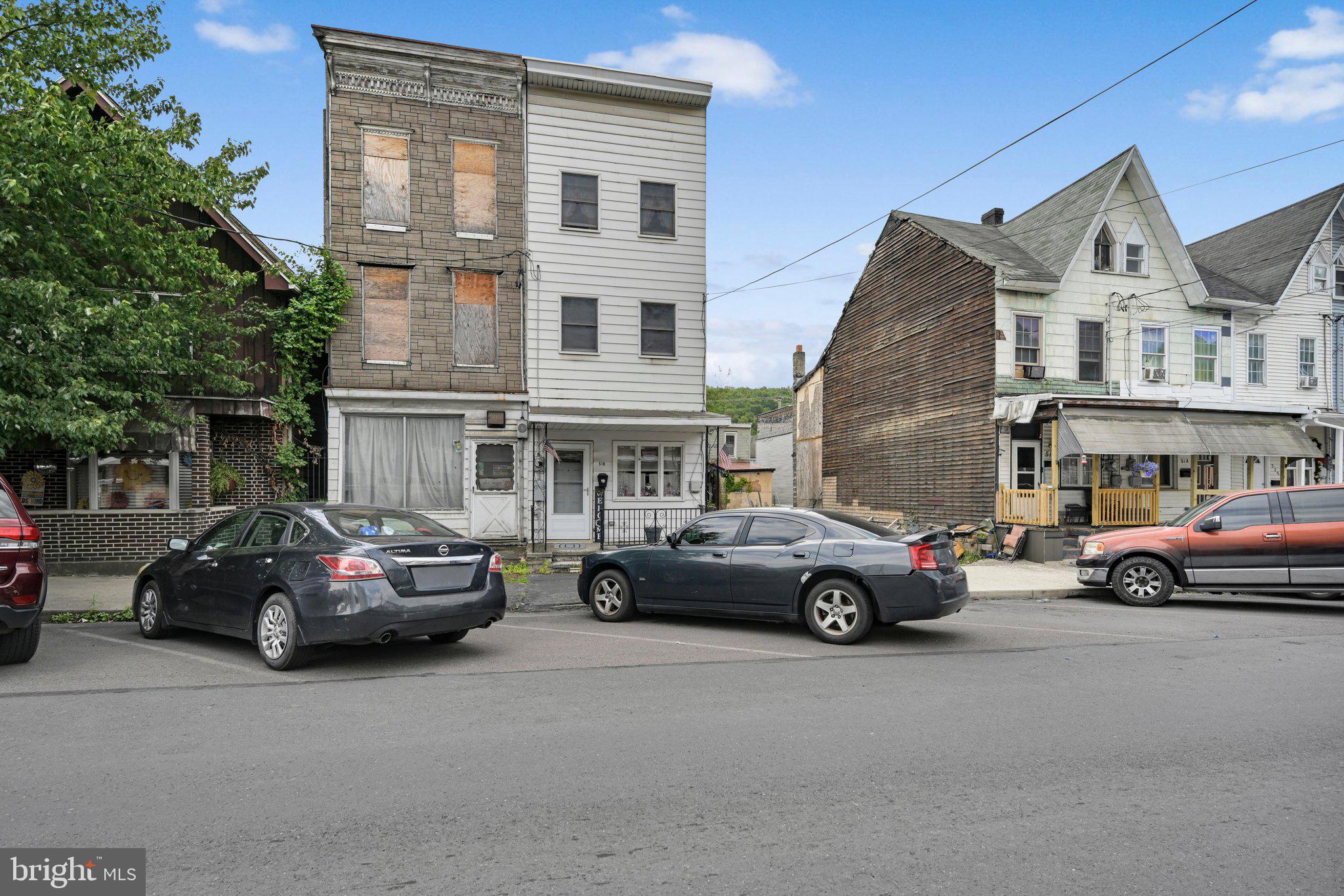 510 W CENTRE STREET