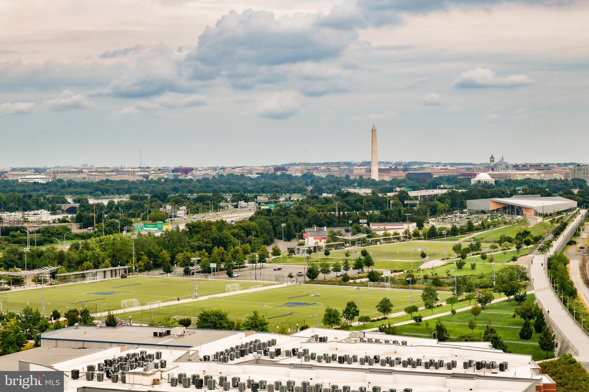 CRYSTAL CITY - Residential Lease