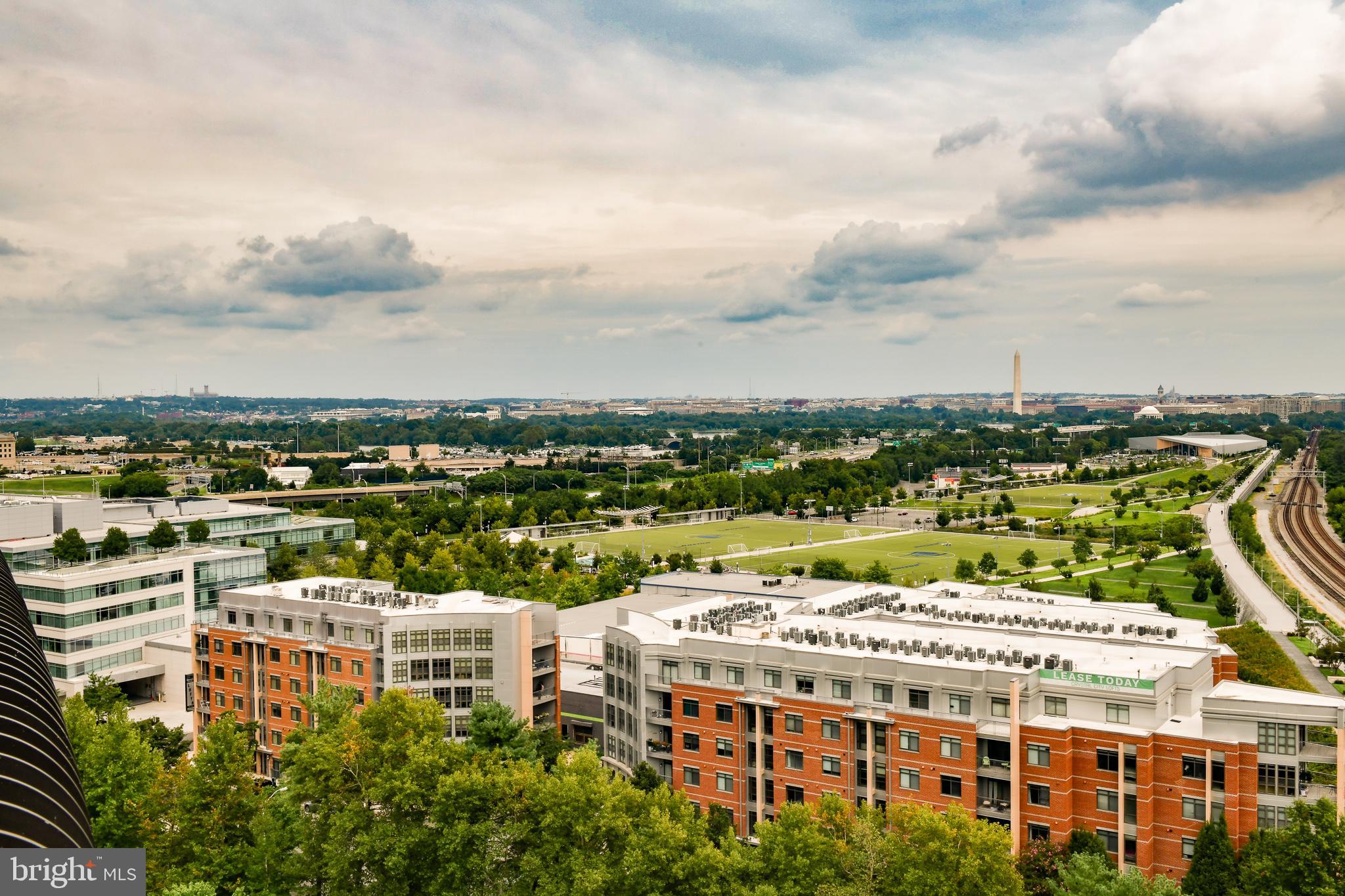 CRYSTAL CITY - Residential Lease