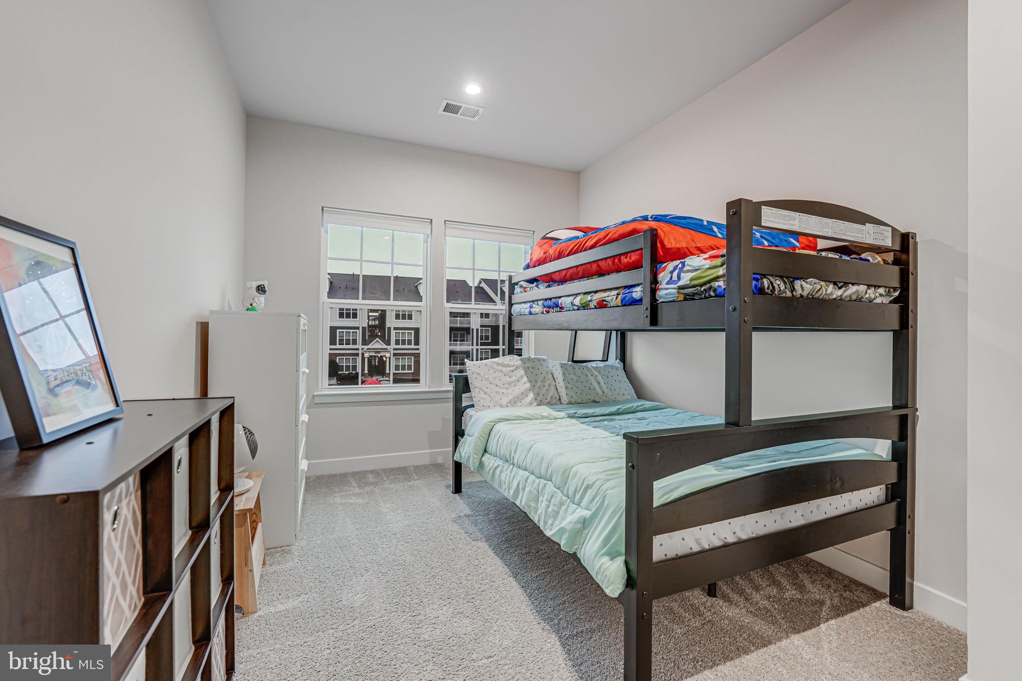 ARCOLA TOWN CENTER - Residential