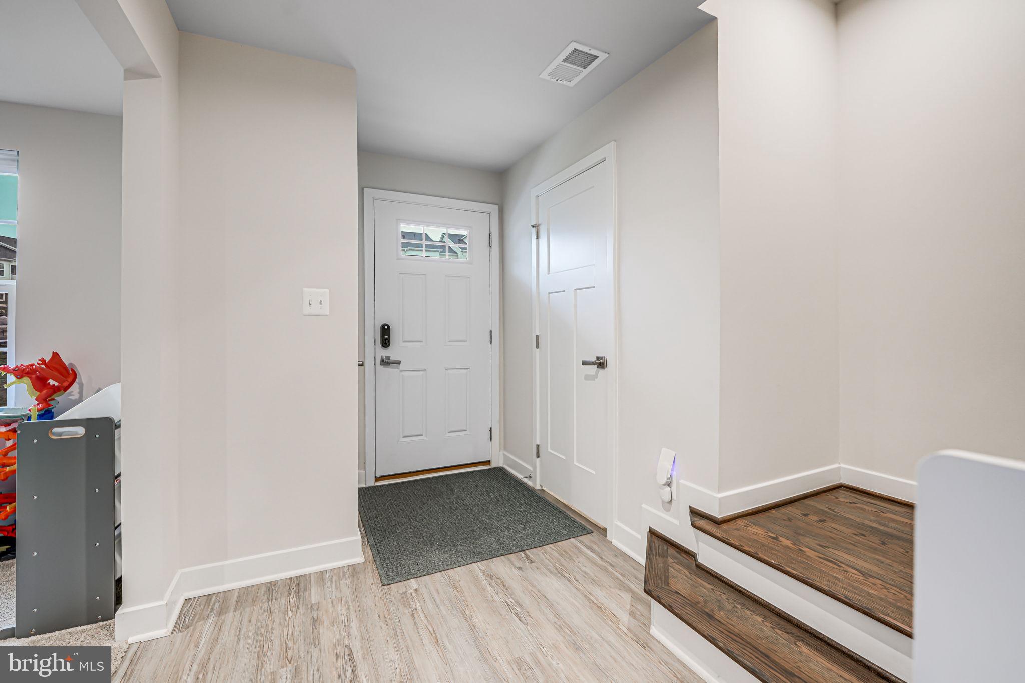 ARCOLA TOWN CENTER - Residential