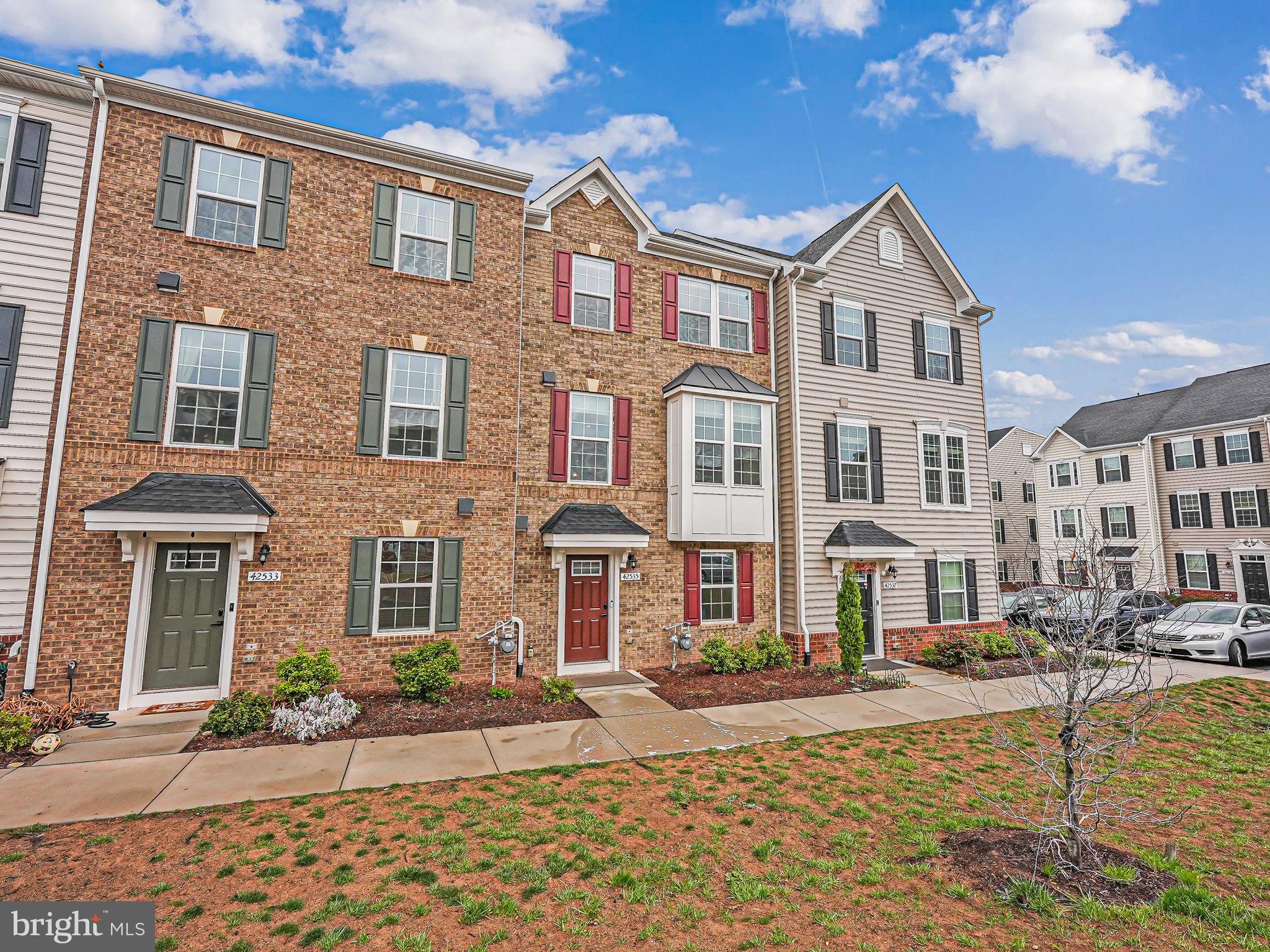 ARCOLA TOWN CENTER - Residential