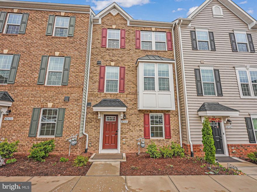 Discover your ideal new home, a stylish and like-new modern townhouse. Imagine settling into a home that feels fresh and welcoming – and it's only two years young. Step inside and appreciate the sleek look of luxury vinyl plank flooring and the bright, airy feel created by tons of natural light. The smart, open layout on the middle level is practically perfect for everyday living and entertaining. The upgraded kitchen, centrally located, features beautiful light quartz countertops and stainless steel appliances – a fantastic space to create and connect. Need a versatile area for work or hobbies? You'll find a convenient study on the ground level. Upstairs, plush carpets add a touch of cozy comfort to the private bedroom levels. With its neutral and light overall aesthetic, this townhouse offers a wonderful foundation for you to personalize and truly make it your own. This isn't just a property, it's an opportunity to embrace comfortable, modern living. Schedule your showing to experience it firsthand! Garage wired and ready for EV charging.