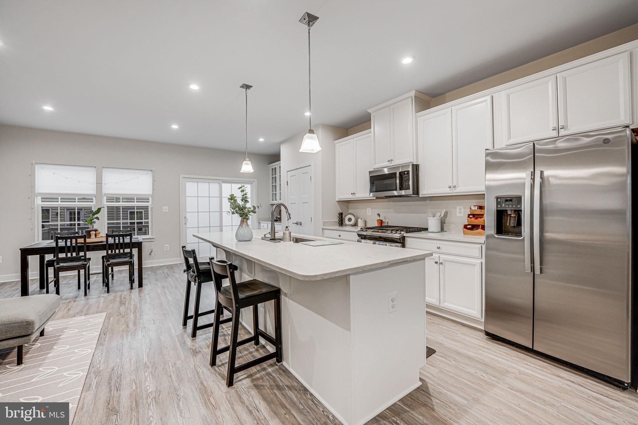 ARCOLA TOWN CENTER - Residential