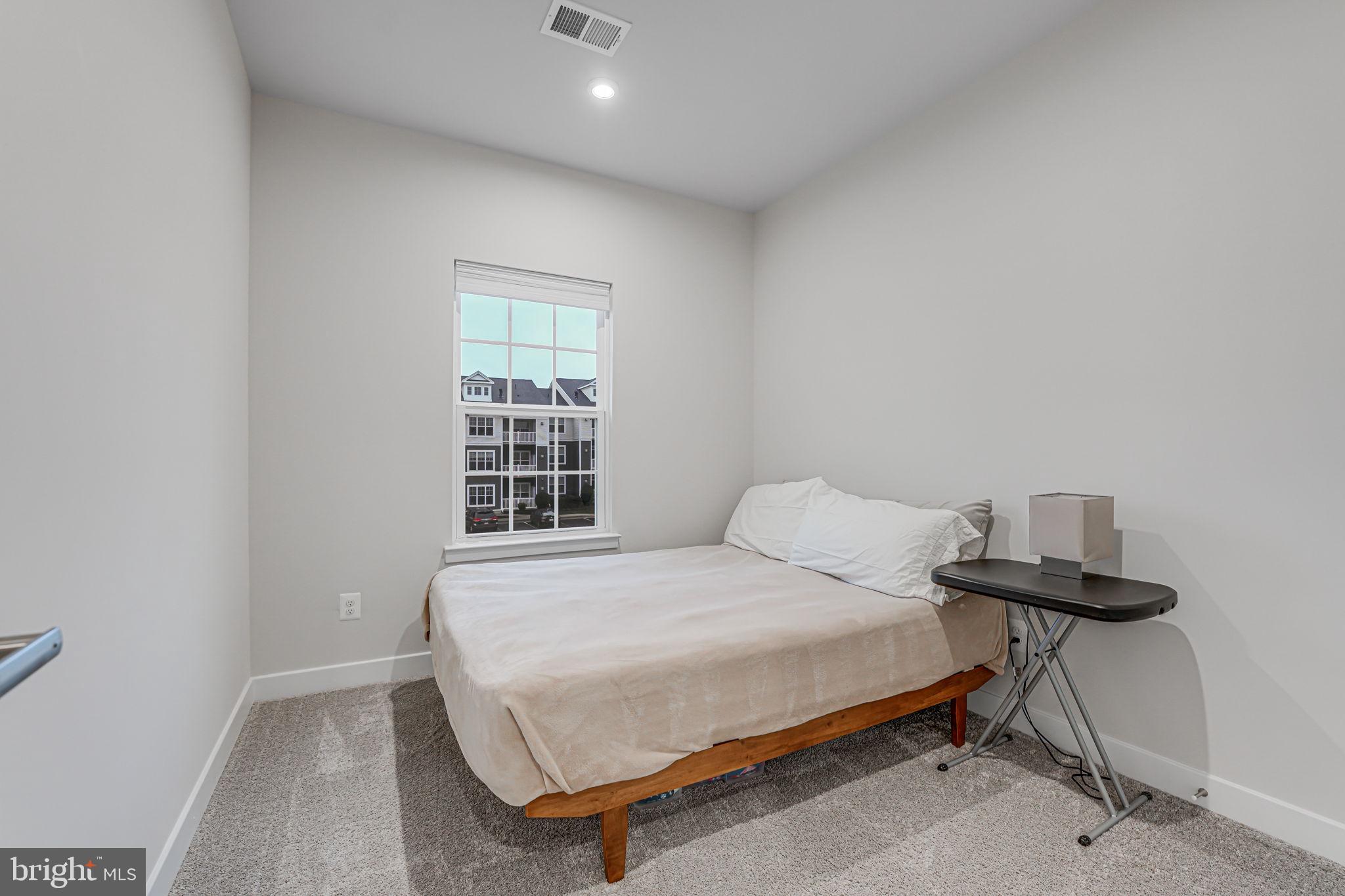 ARCOLA TOWN CENTER - Residential