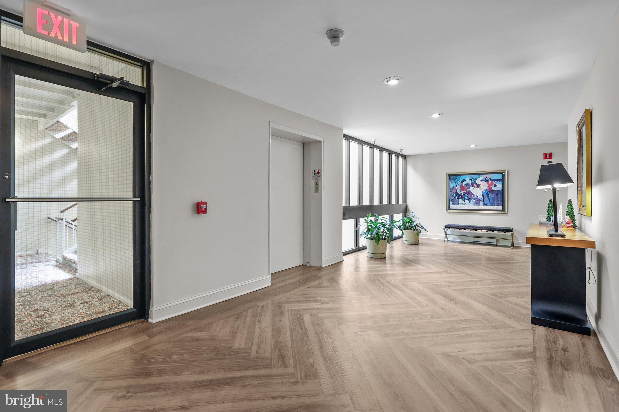 HILL HOUSE - Residential