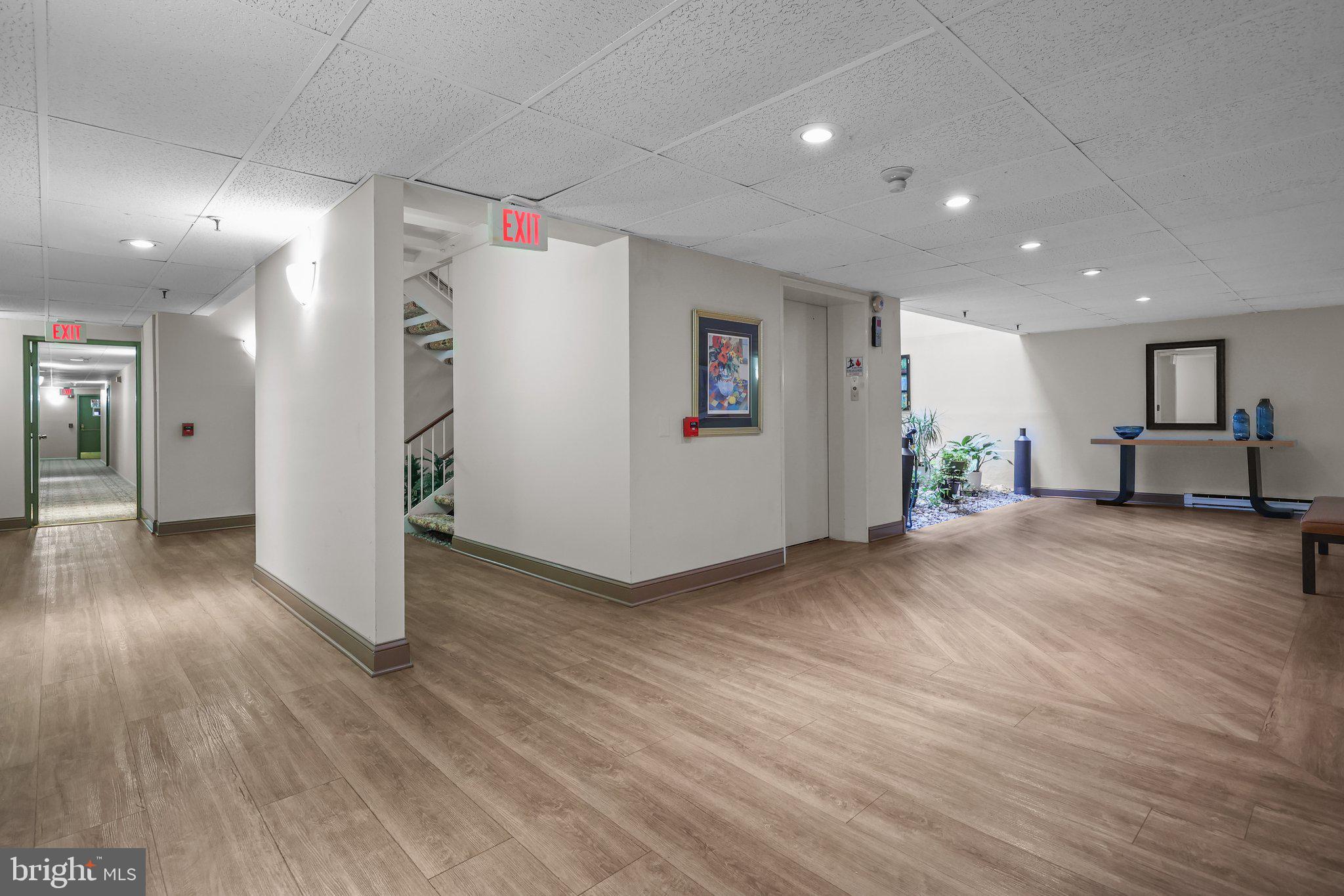 HILL HOUSE - Residential