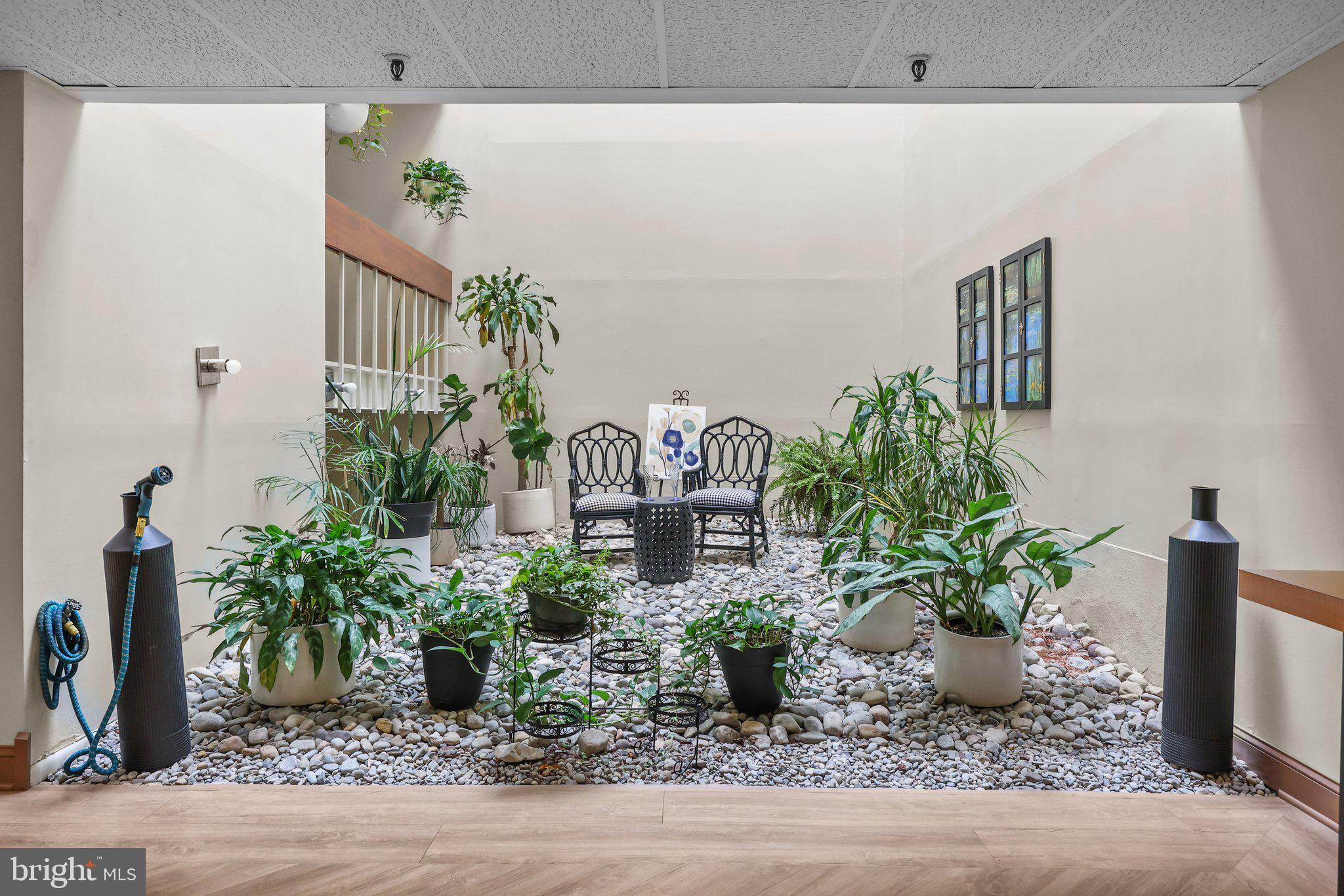HILL HOUSE - Residential