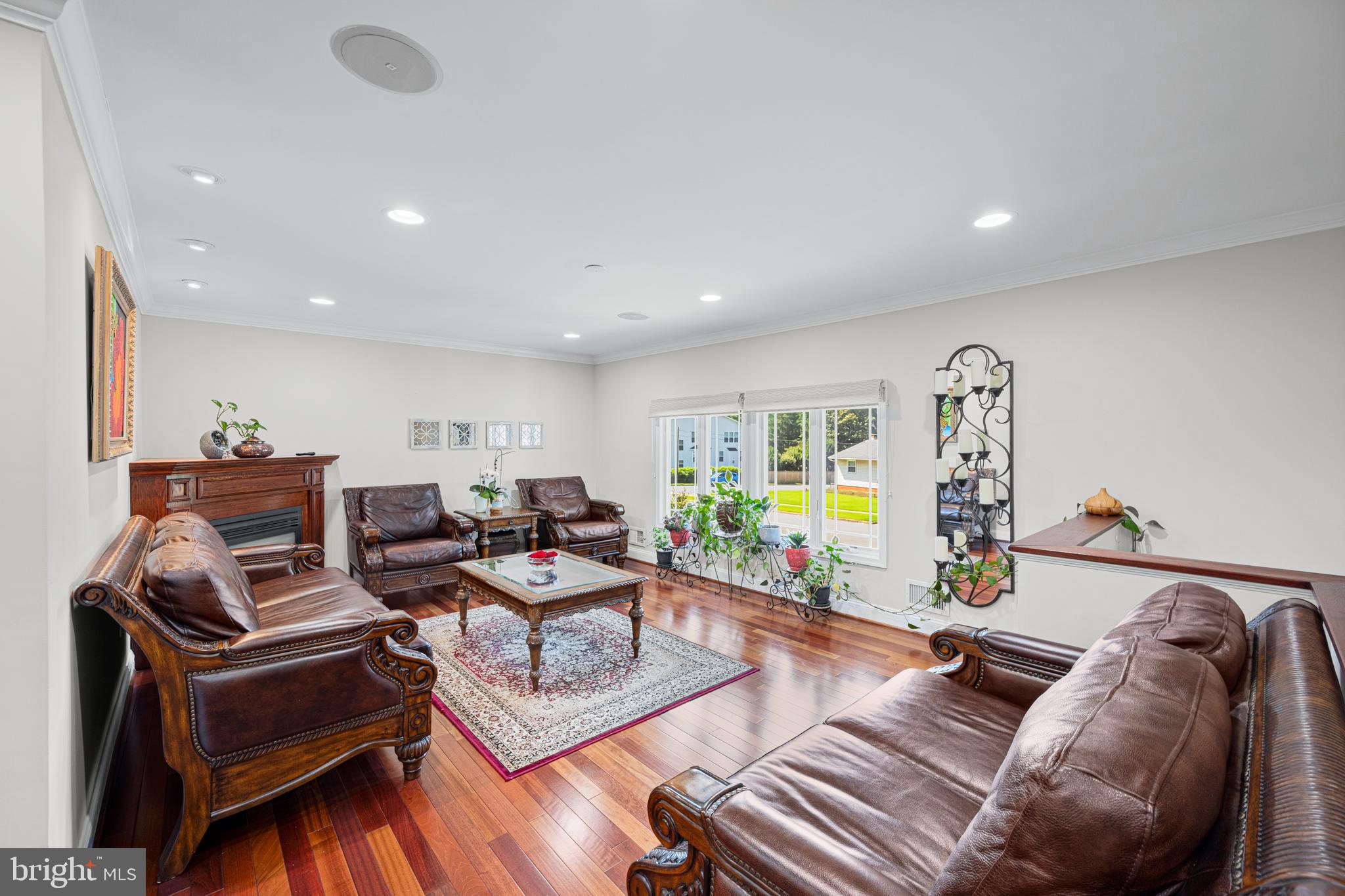 1016 COTTAGE STREET SW