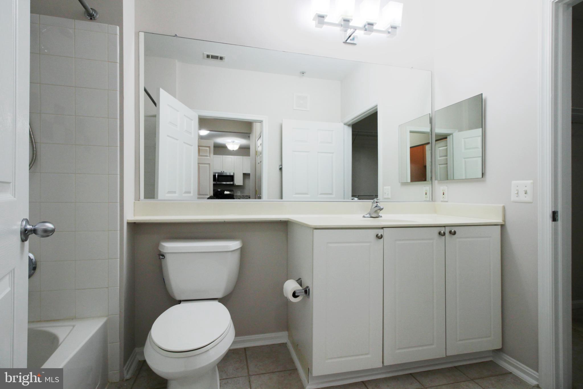 MARQUIS AT VIENNA STATION - Residential