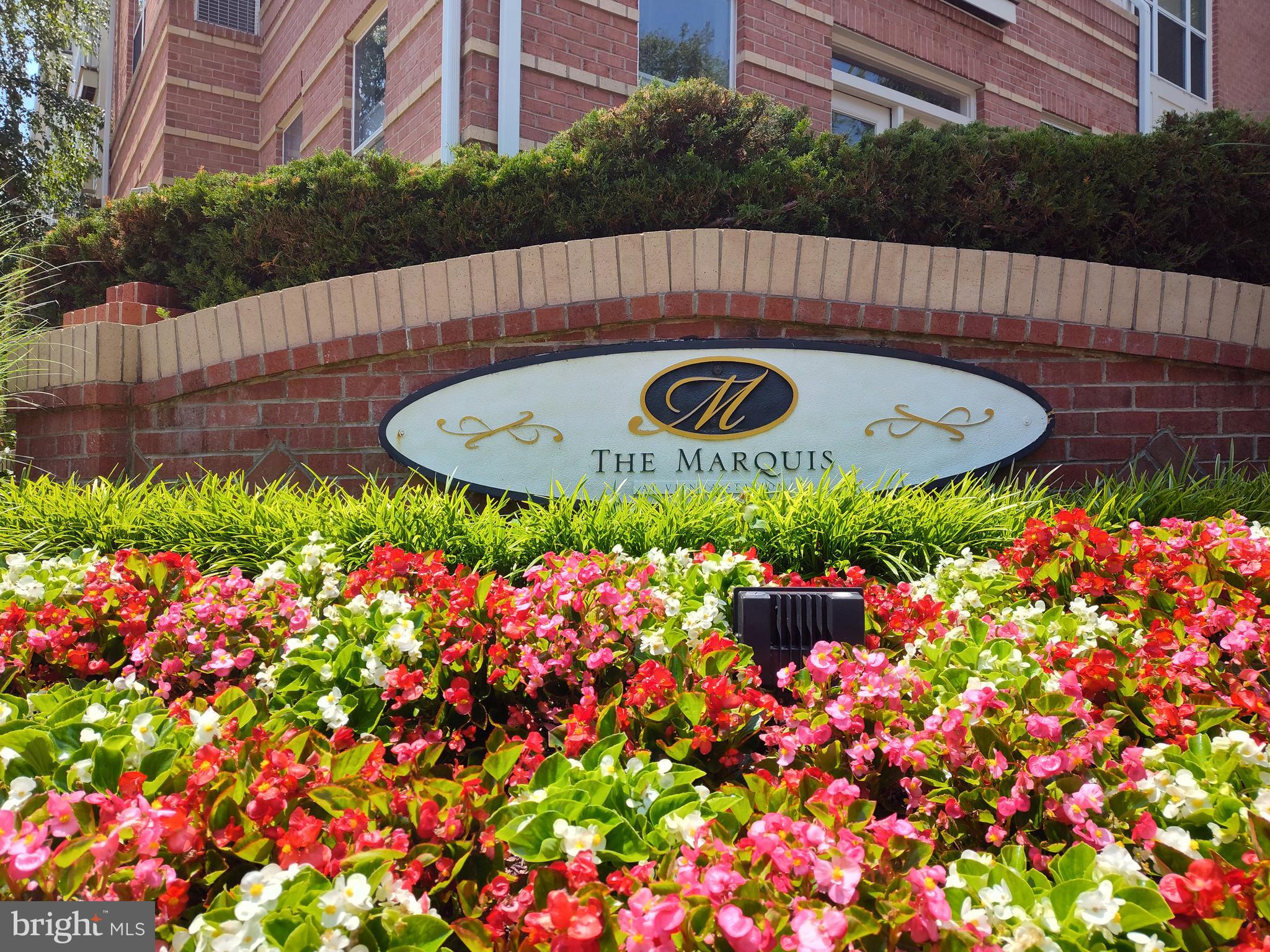 MARQUIS AT VIENNA STATION - Residential