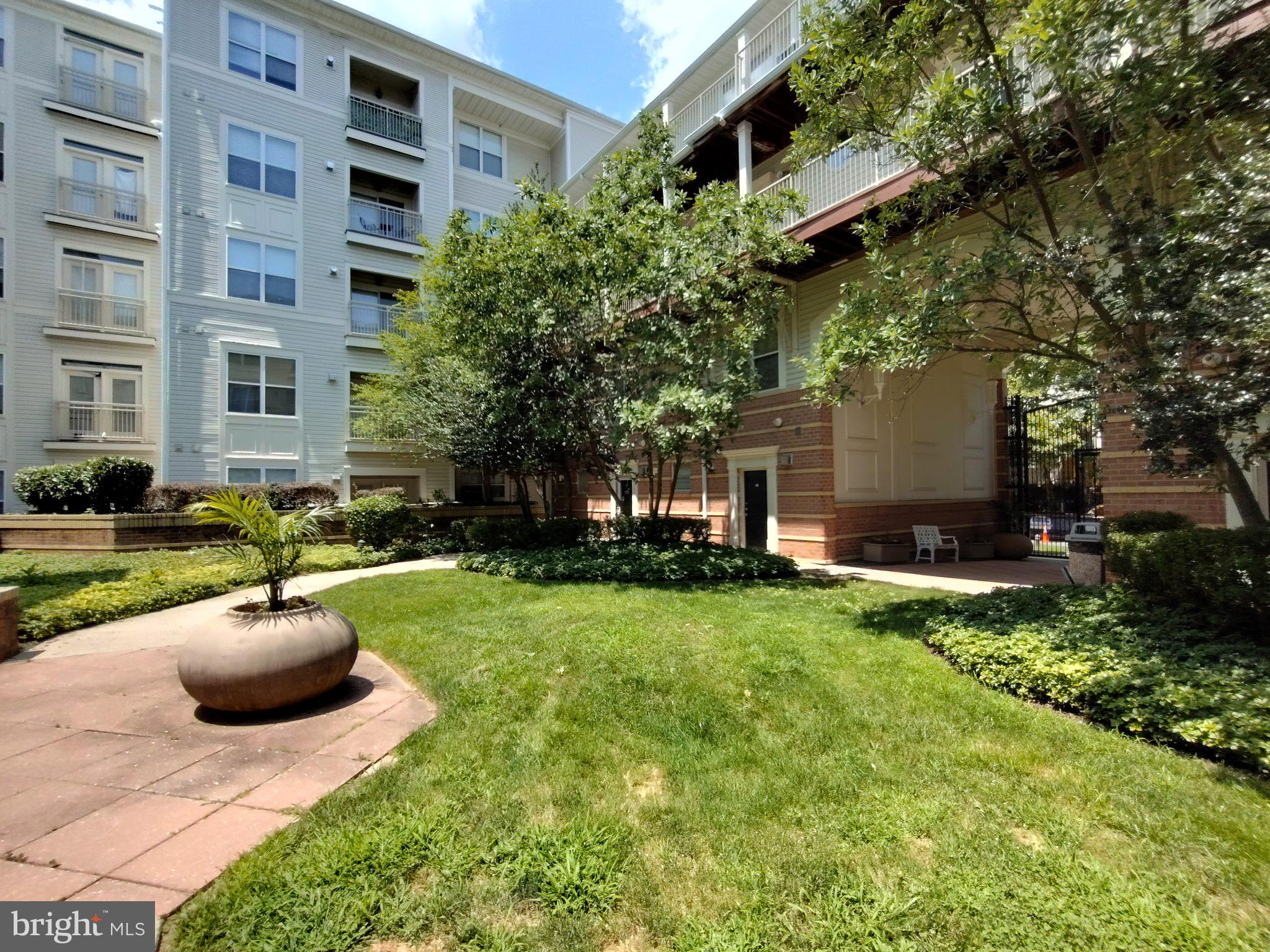 MARQUIS AT VIENNA STATION - Residential