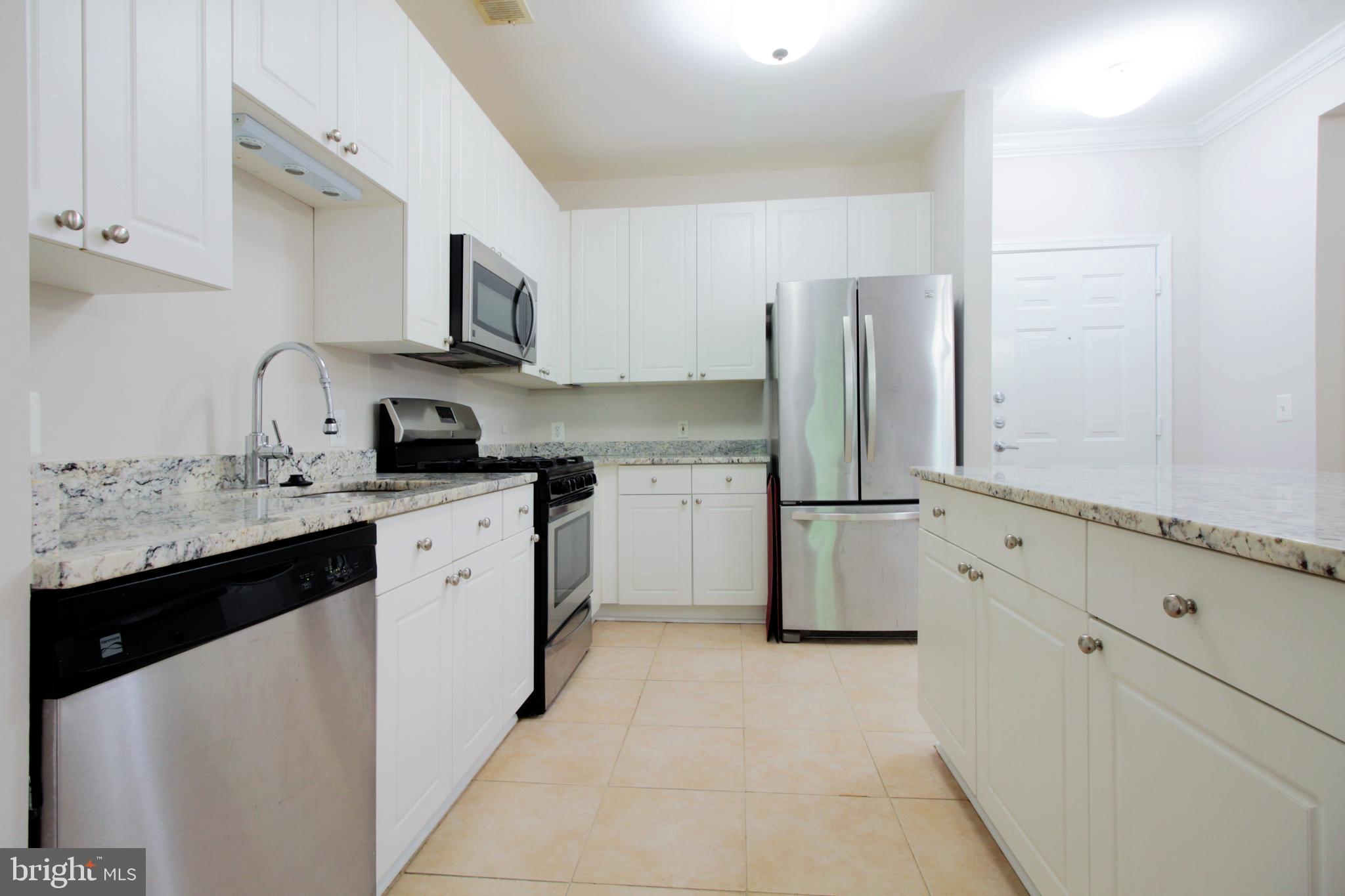 MARQUIS AT VIENNA STATION - Residential