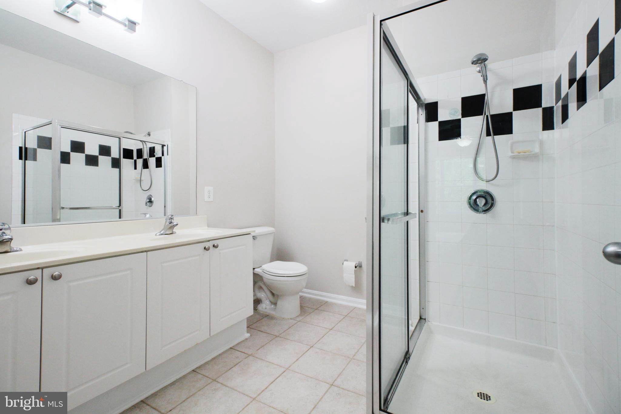 MARQUIS AT VIENNA STATION - Residential