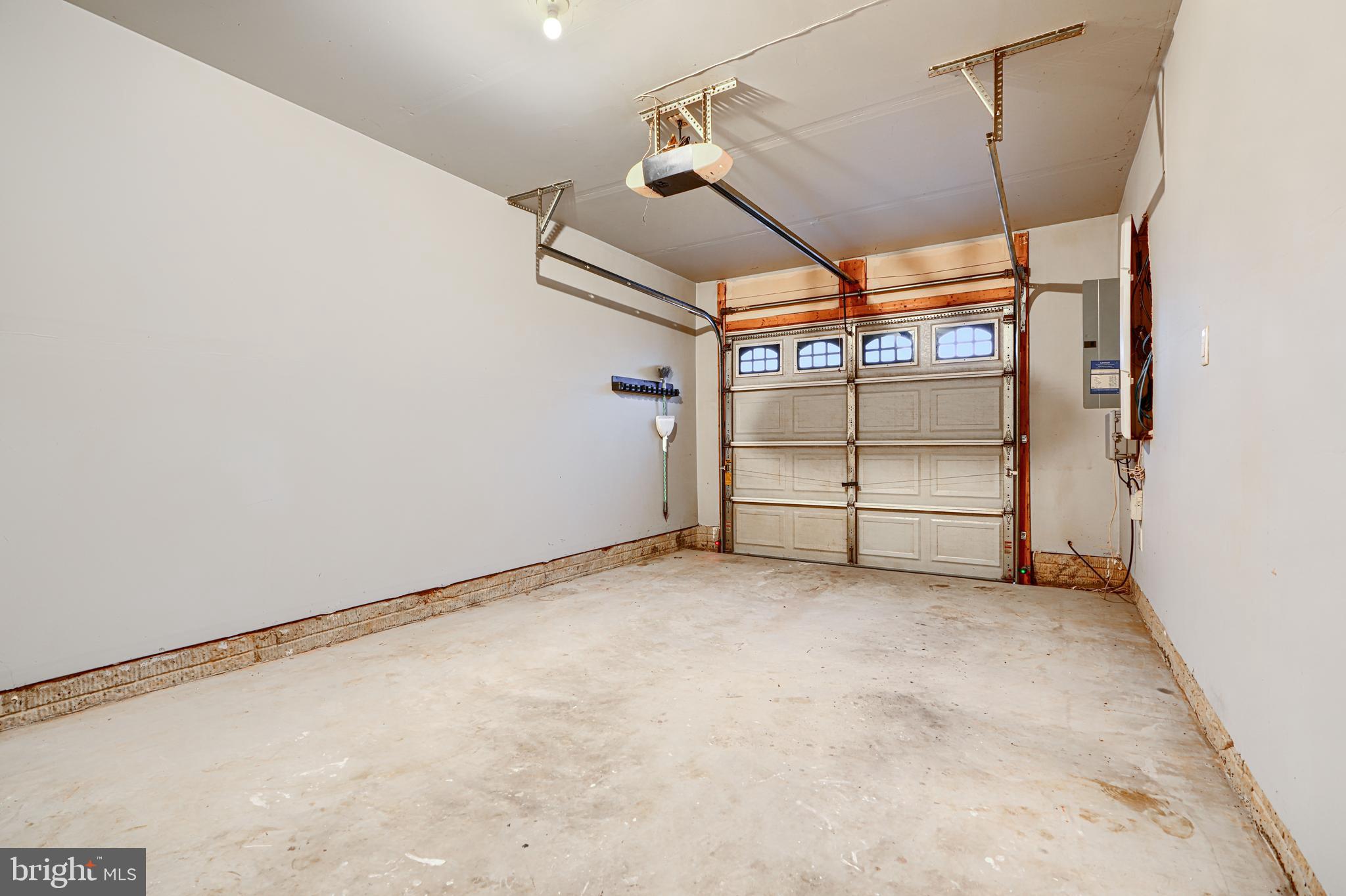 BEECHTREE ESTATES - Residential Lease