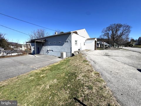 Homes For Sale - 401 Yale Street<br/> Mifflin County, LEWISTOWN, PA 17044