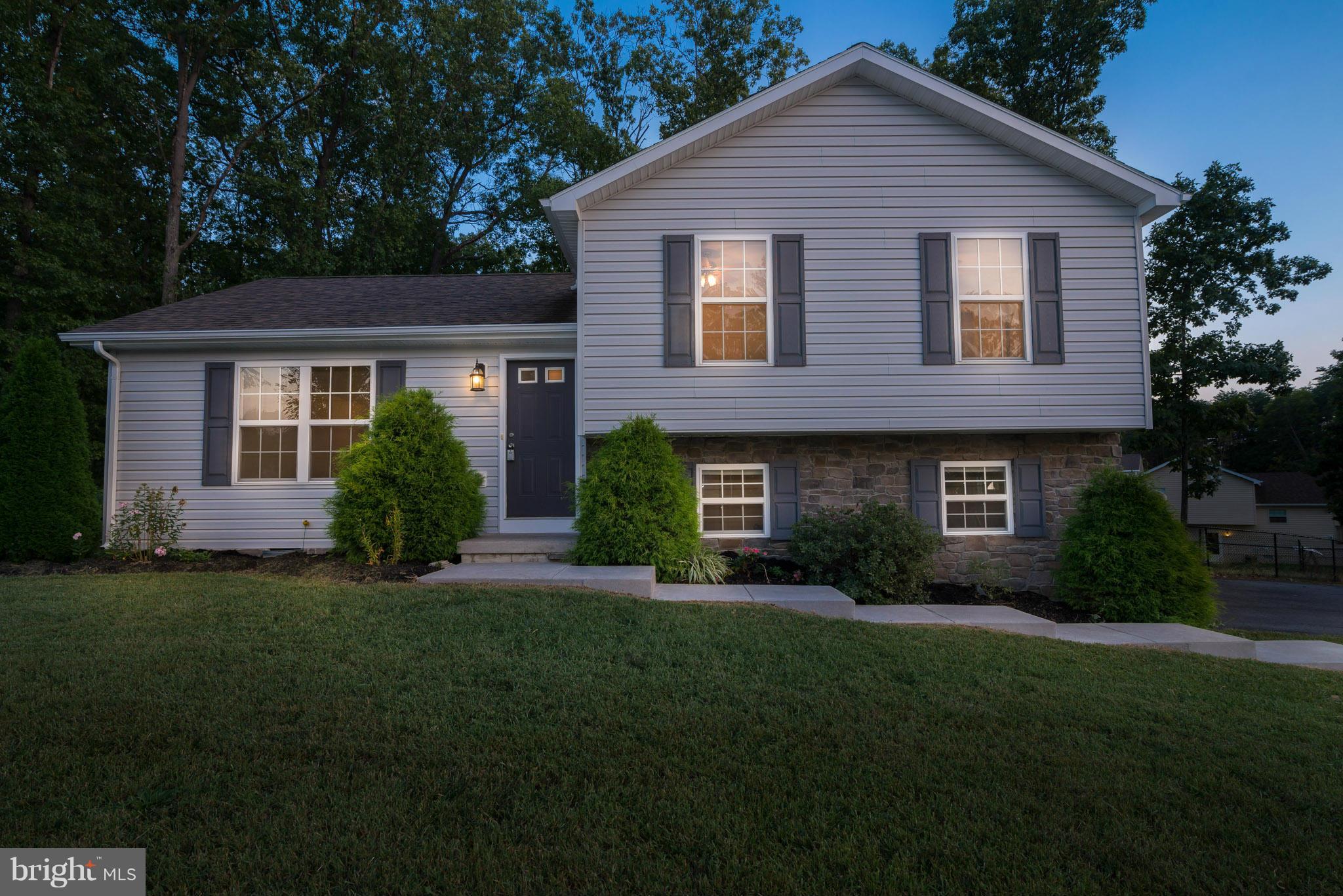 MIDDLE CREEK MANOR - Residential