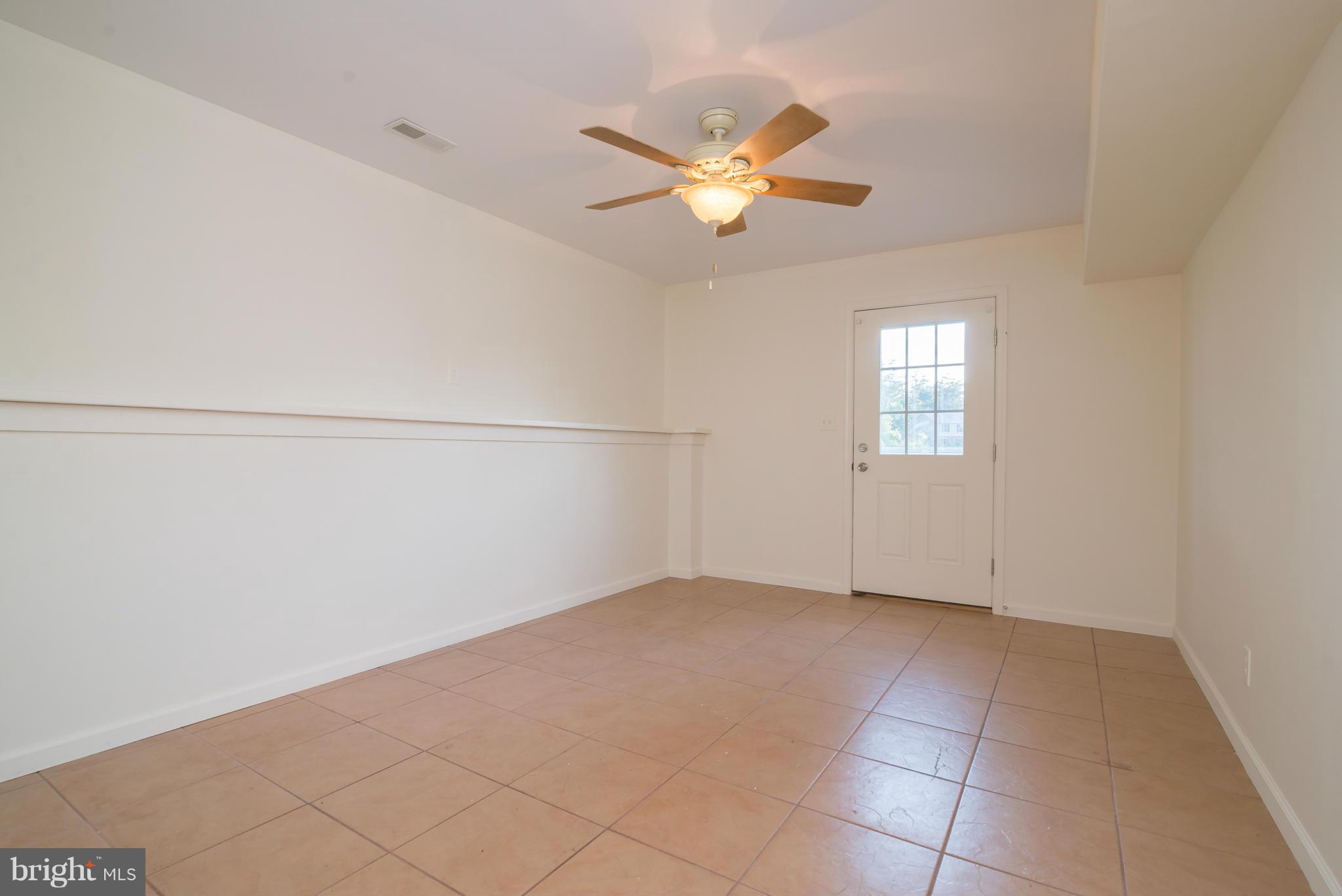 MIDDLE CREEK MANOR - Residential