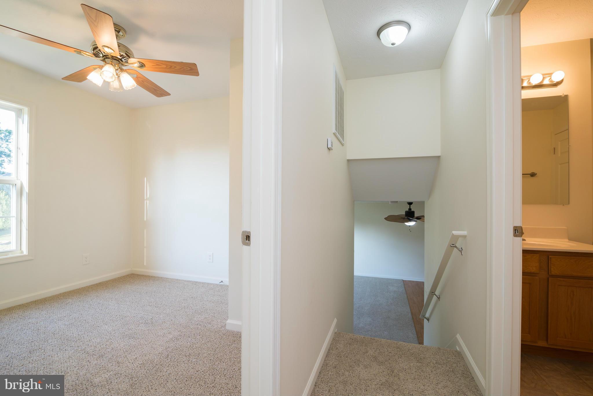 MIDDLE CREEK MANOR - Residential