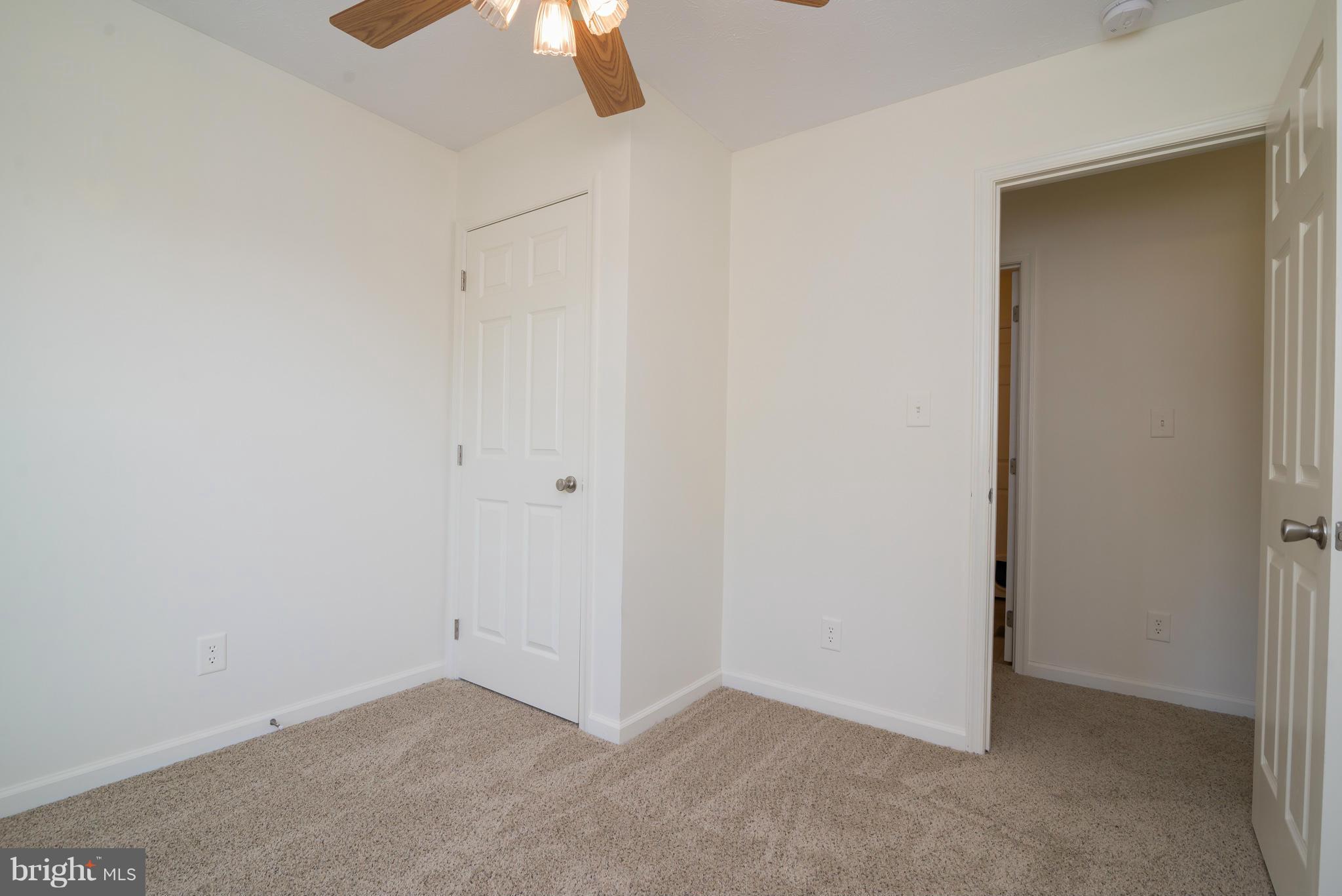 MIDDLE CREEK MANOR - Residential