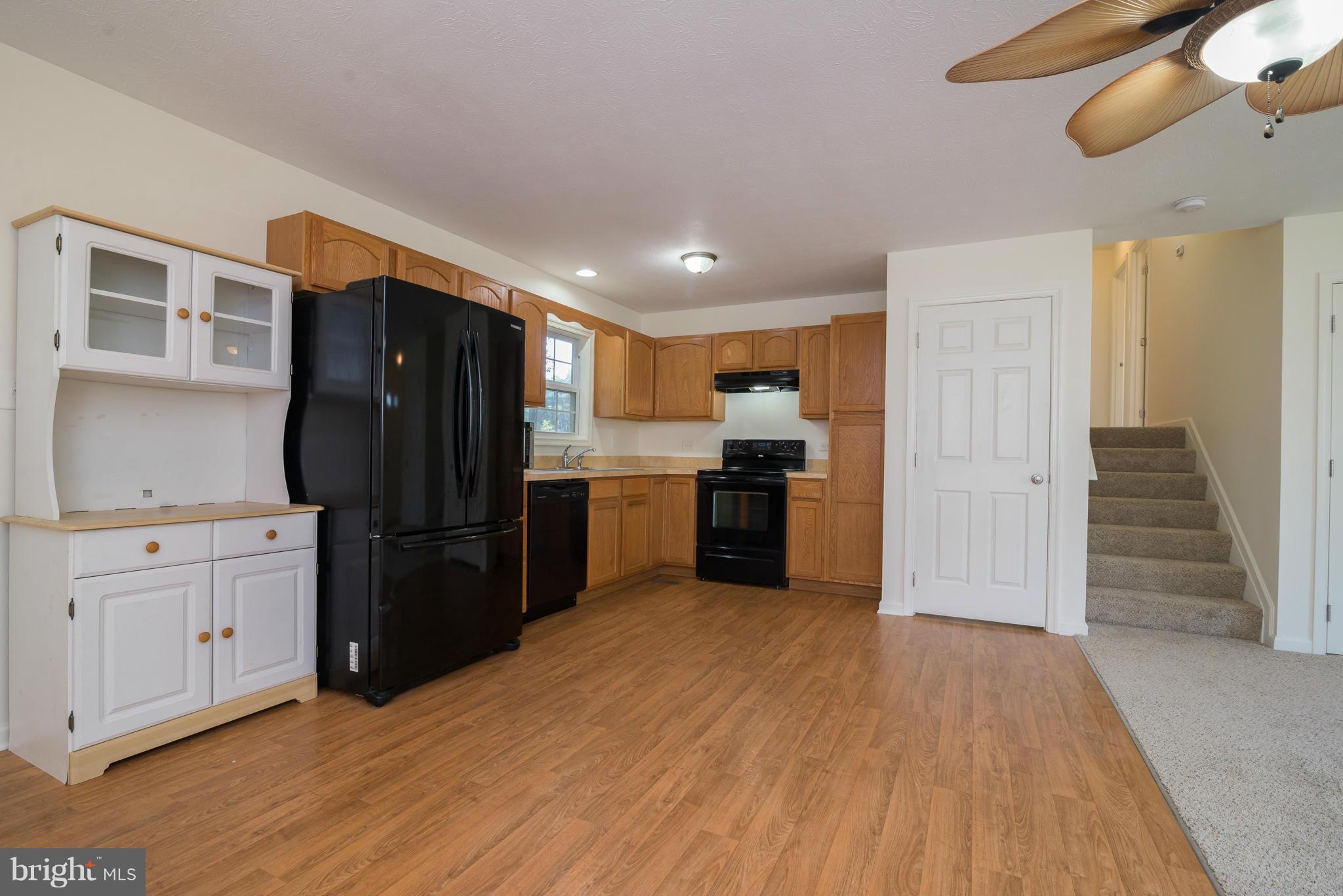 MIDDLE CREEK MANOR - Residential