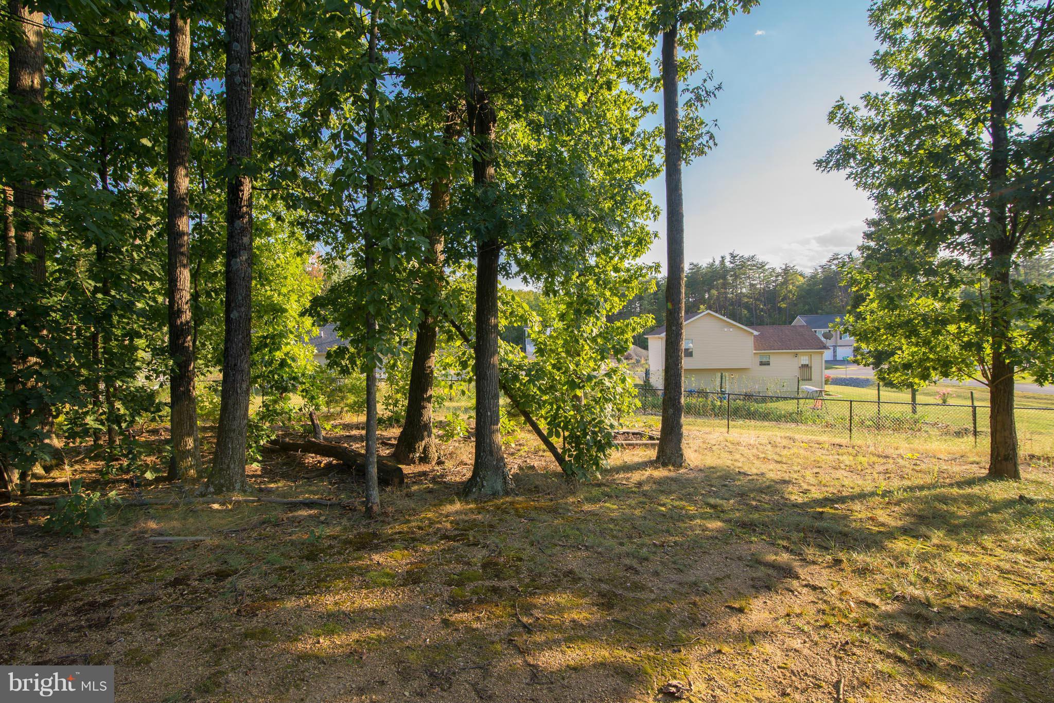 MIDDLE CREEK MANOR - Residential