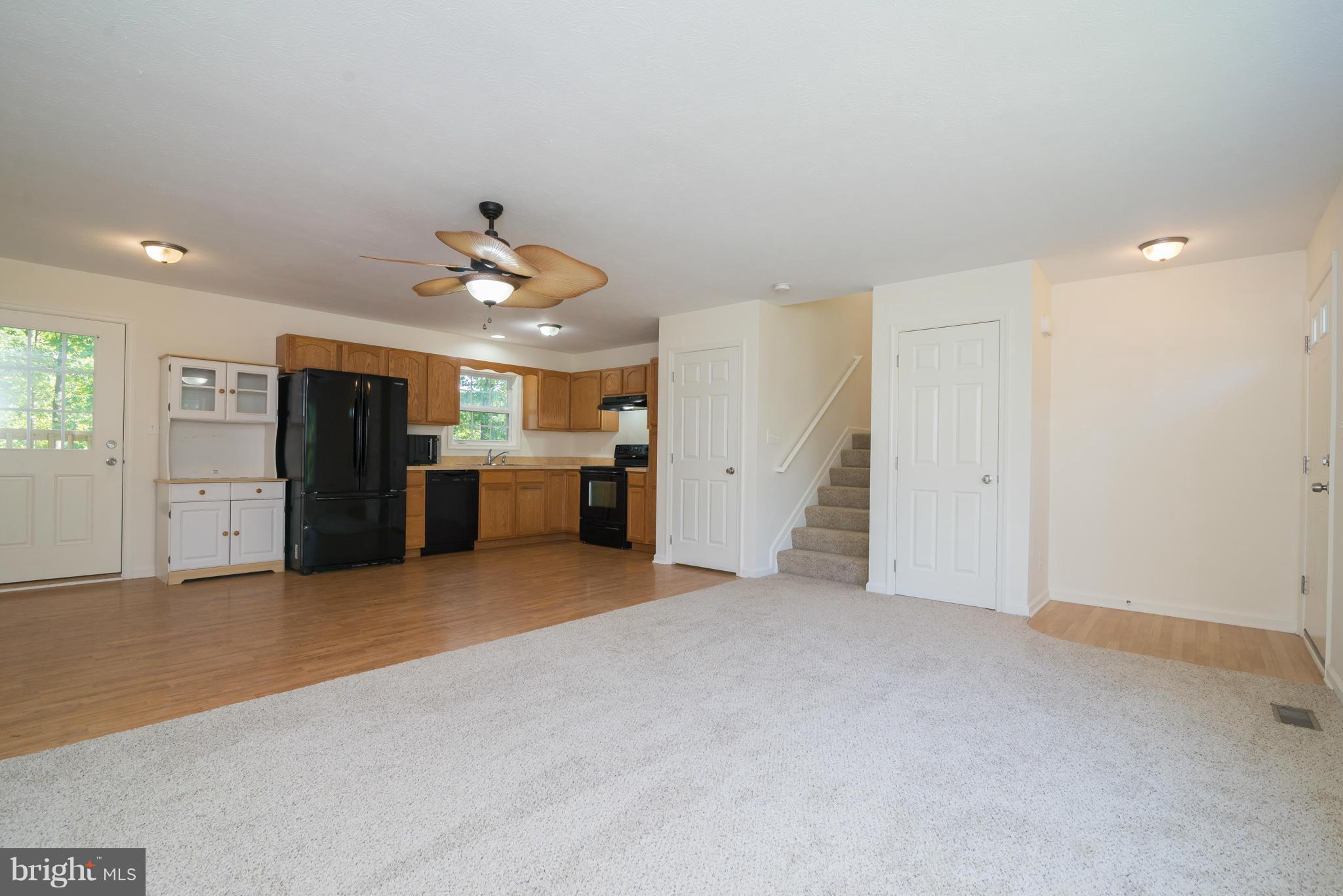 MIDDLE CREEK MANOR - Residential