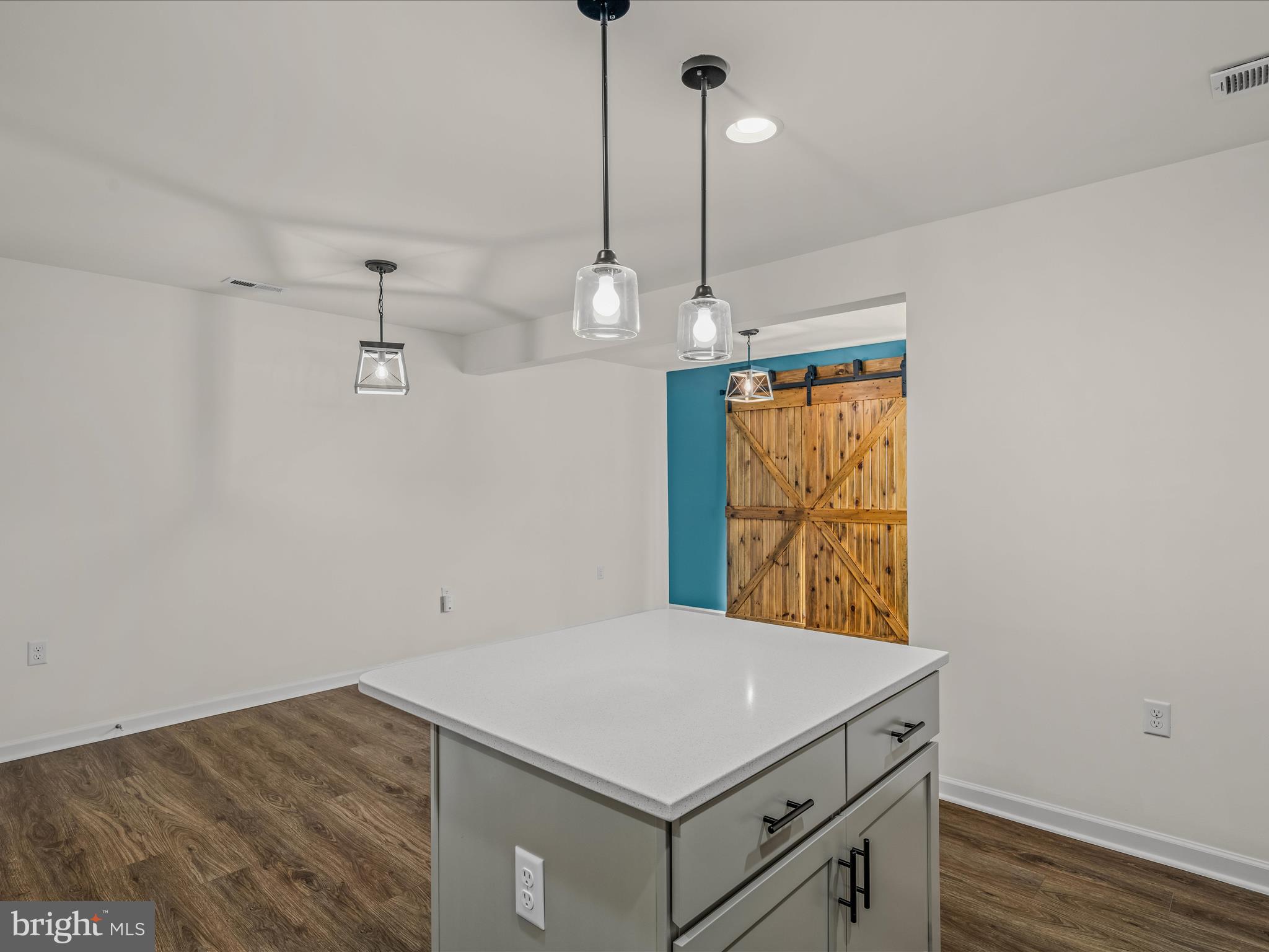 ARCHERS ROCK - Residential