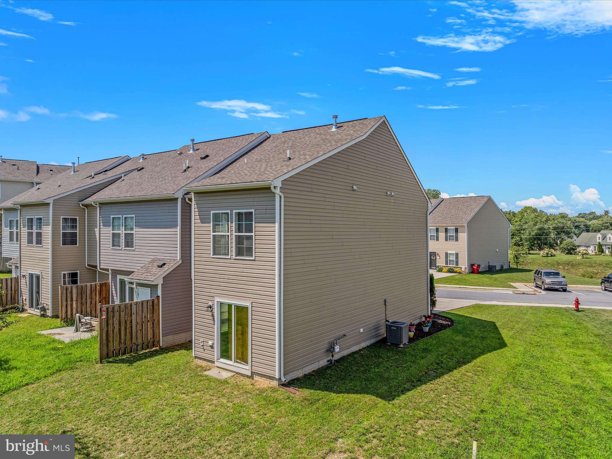 ARCHERS ROCK - Residential