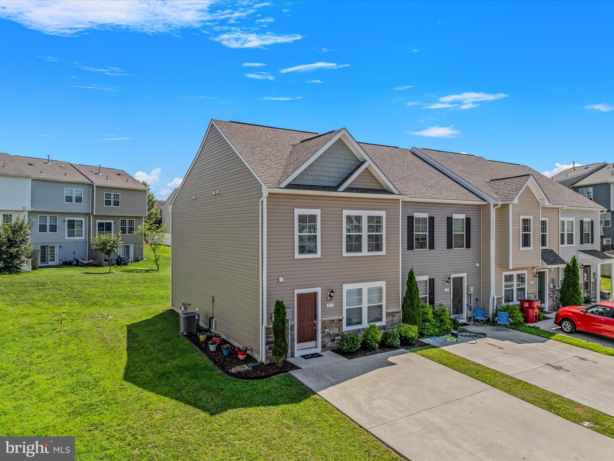 ARCHERS ROCK - Residential