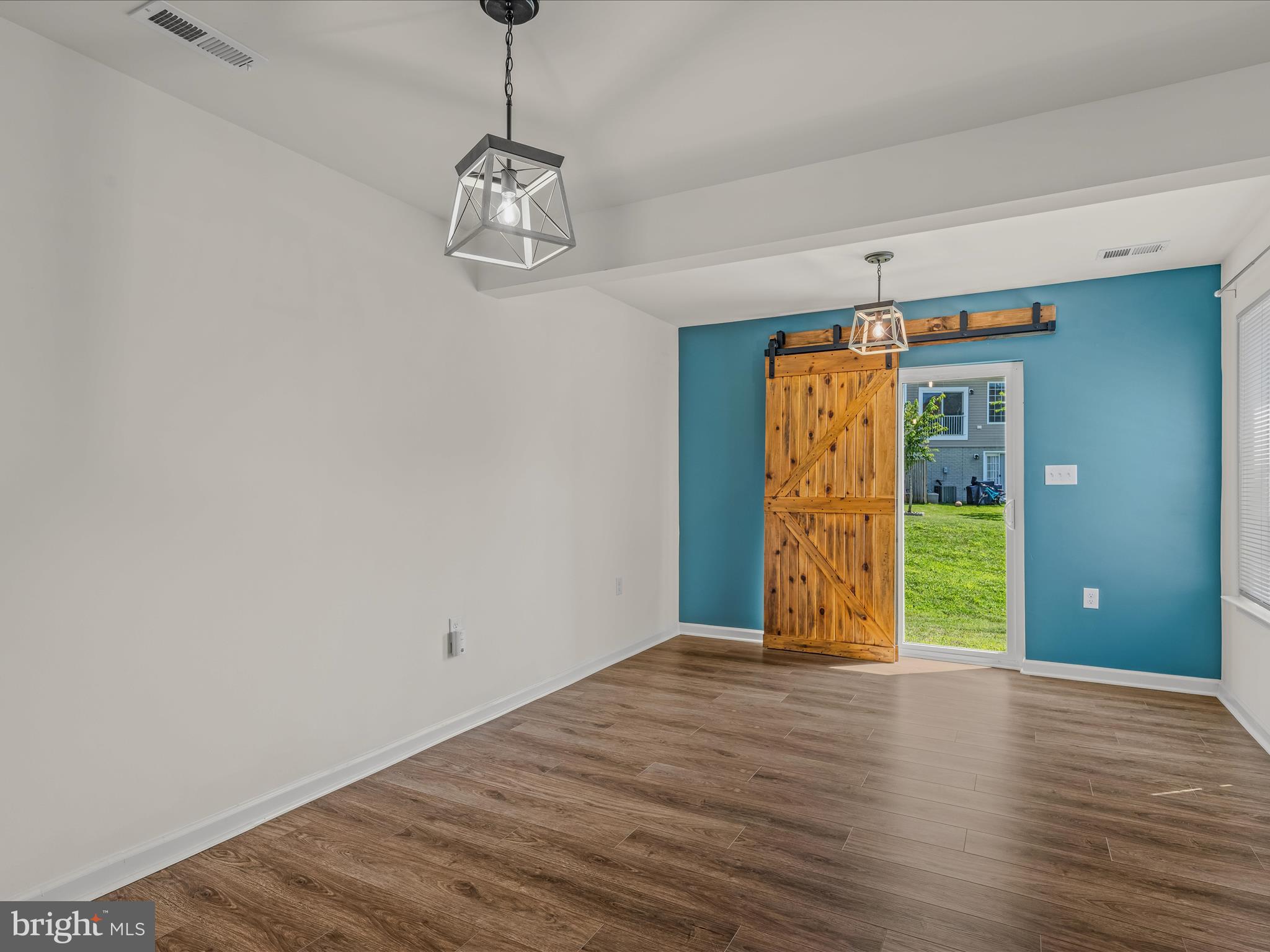 ARCHERS ROCK - Residential