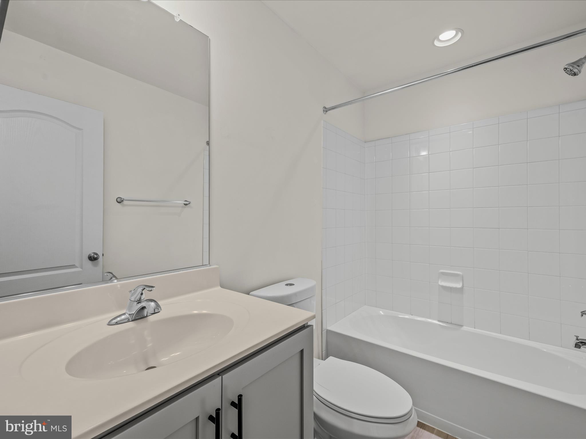 ARCHERS ROCK - Residential