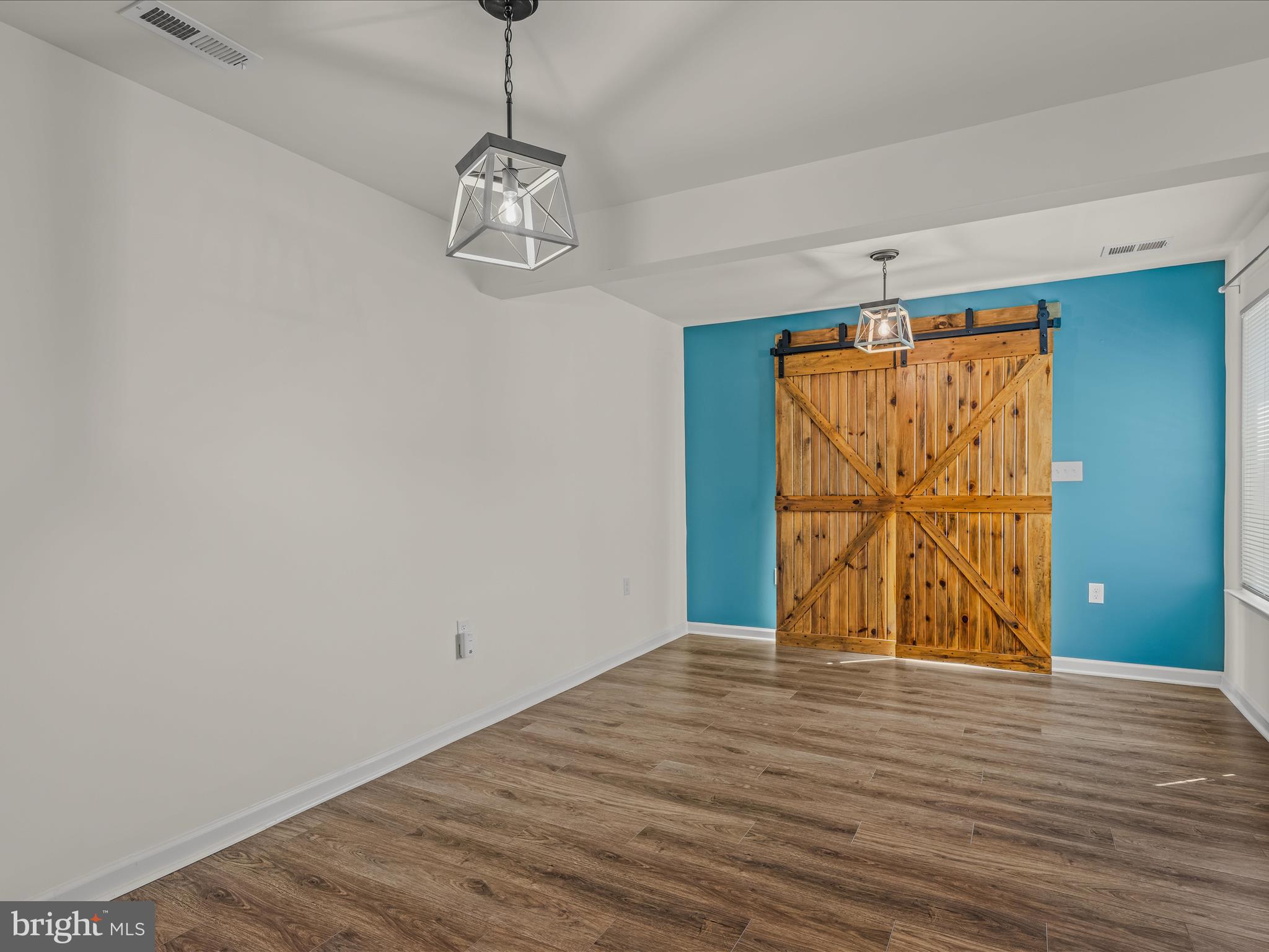 ARCHERS ROCK - Residential