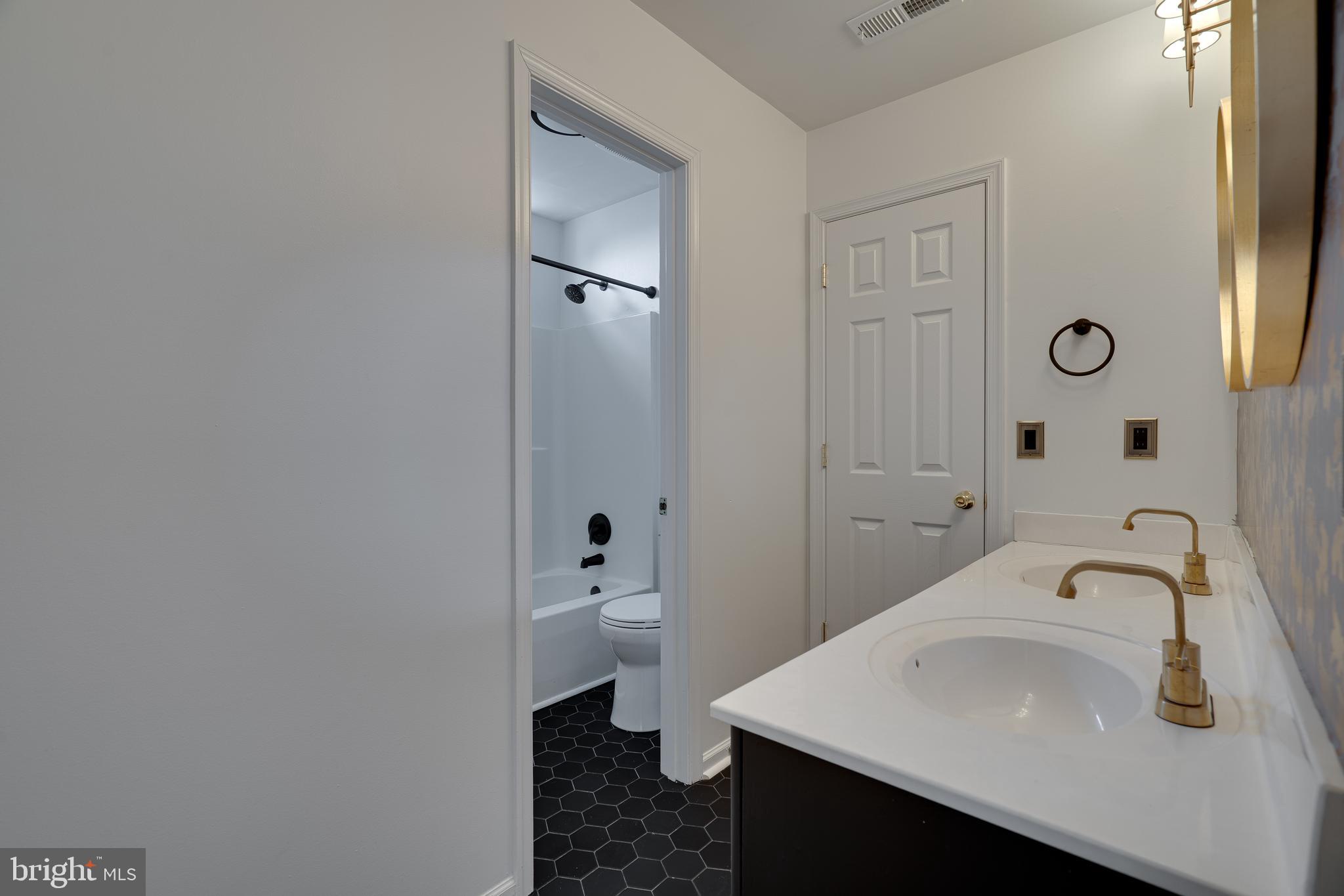 GAP VIEW VILLAGE - Residential