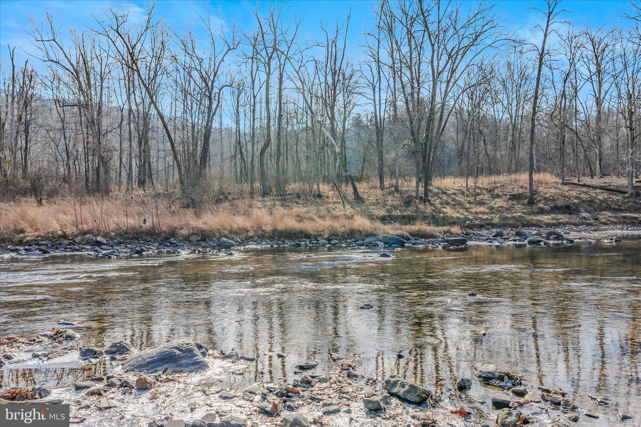 MOUNTAIN RIVER RETREAT - Residential