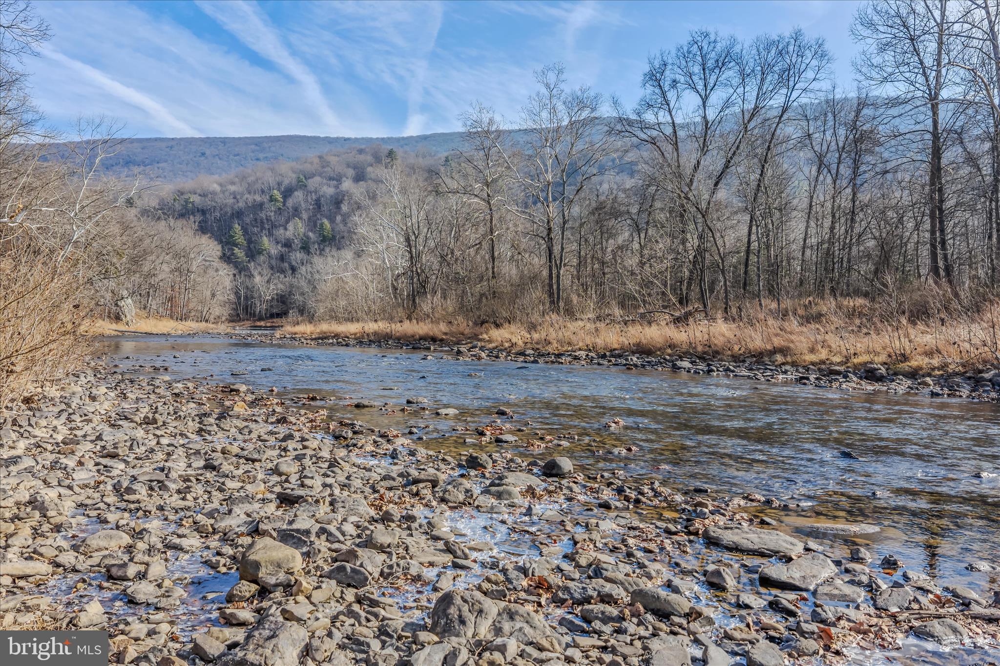 MOUNTAIN RIVER RETREAT - Residential