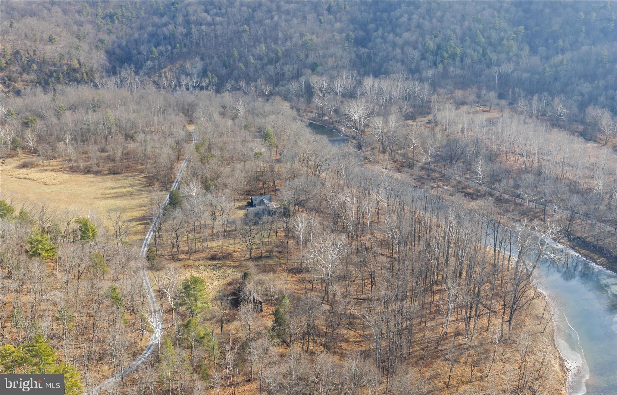 MOUNTAIN RIVER RETREAT - Residential